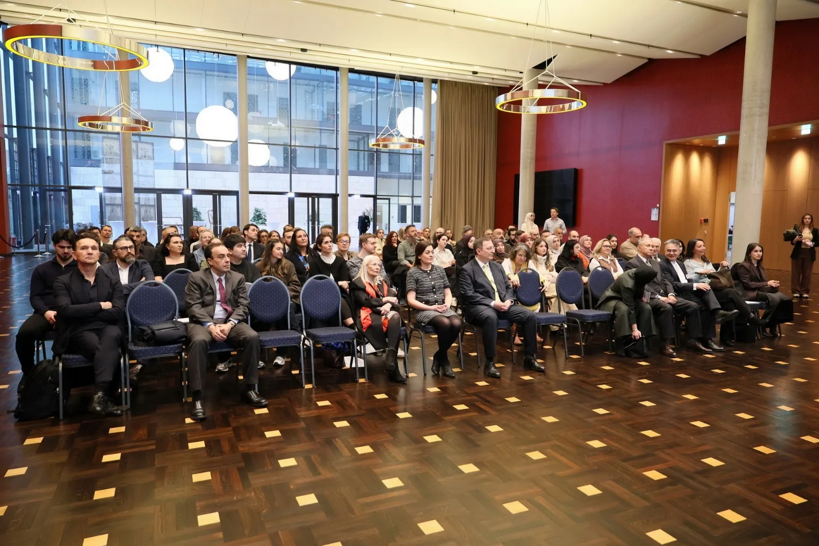 Berlin’de Tıp Dünyasının Kalbi Büyükelçilikte Attı