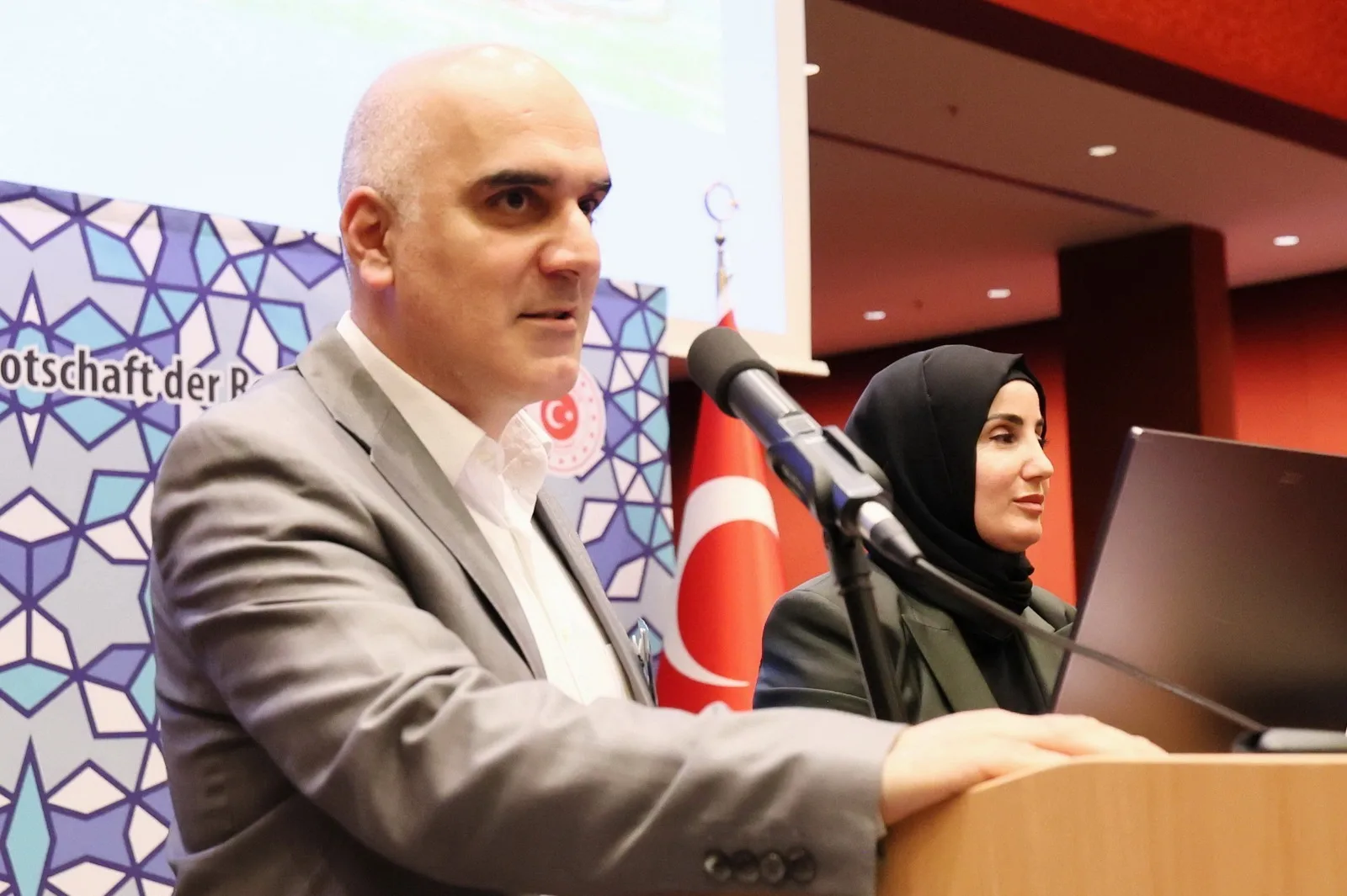 Berlin’de Tıp Dünyasının Kalbi Büyükelçilikte Attı
