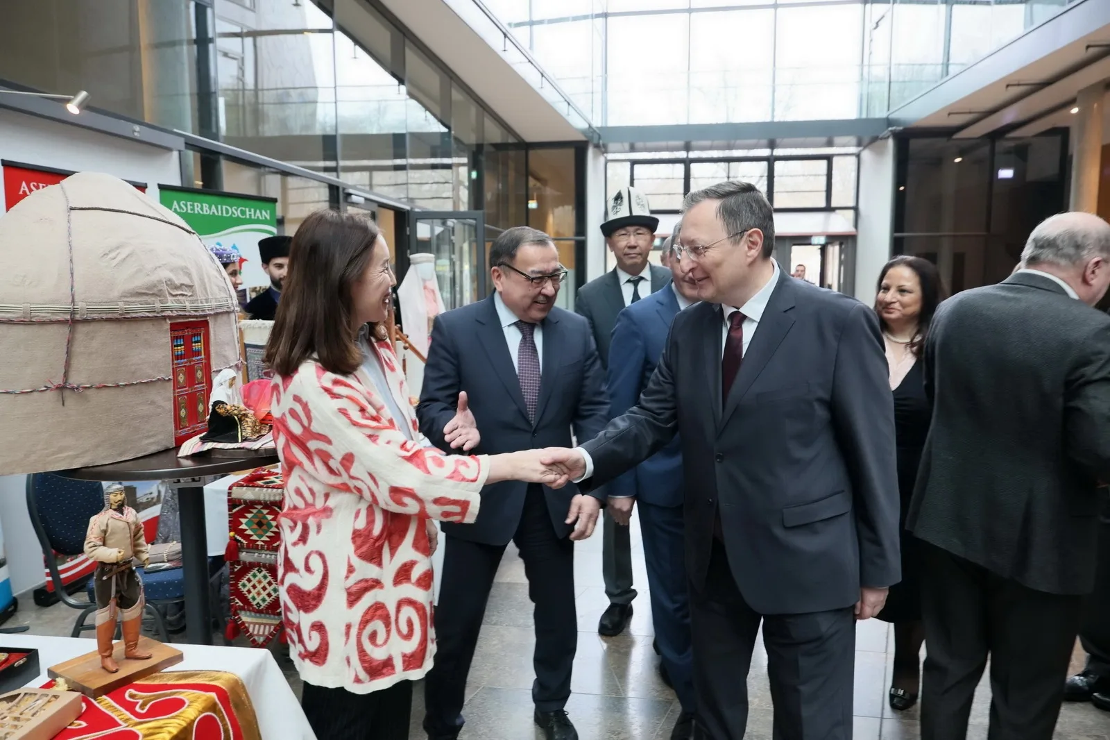 Berlin’de Türk Dünyasının Kalbi Nevruz’la Attı