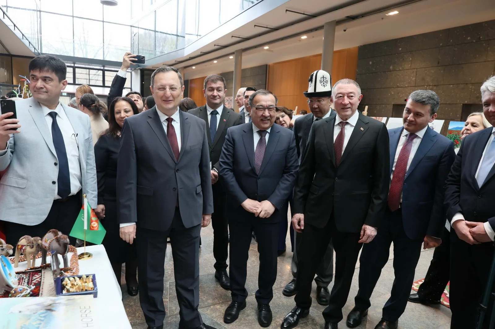 Berlin’de Türk Dünyasının Kalbi Nevruz’la Attı