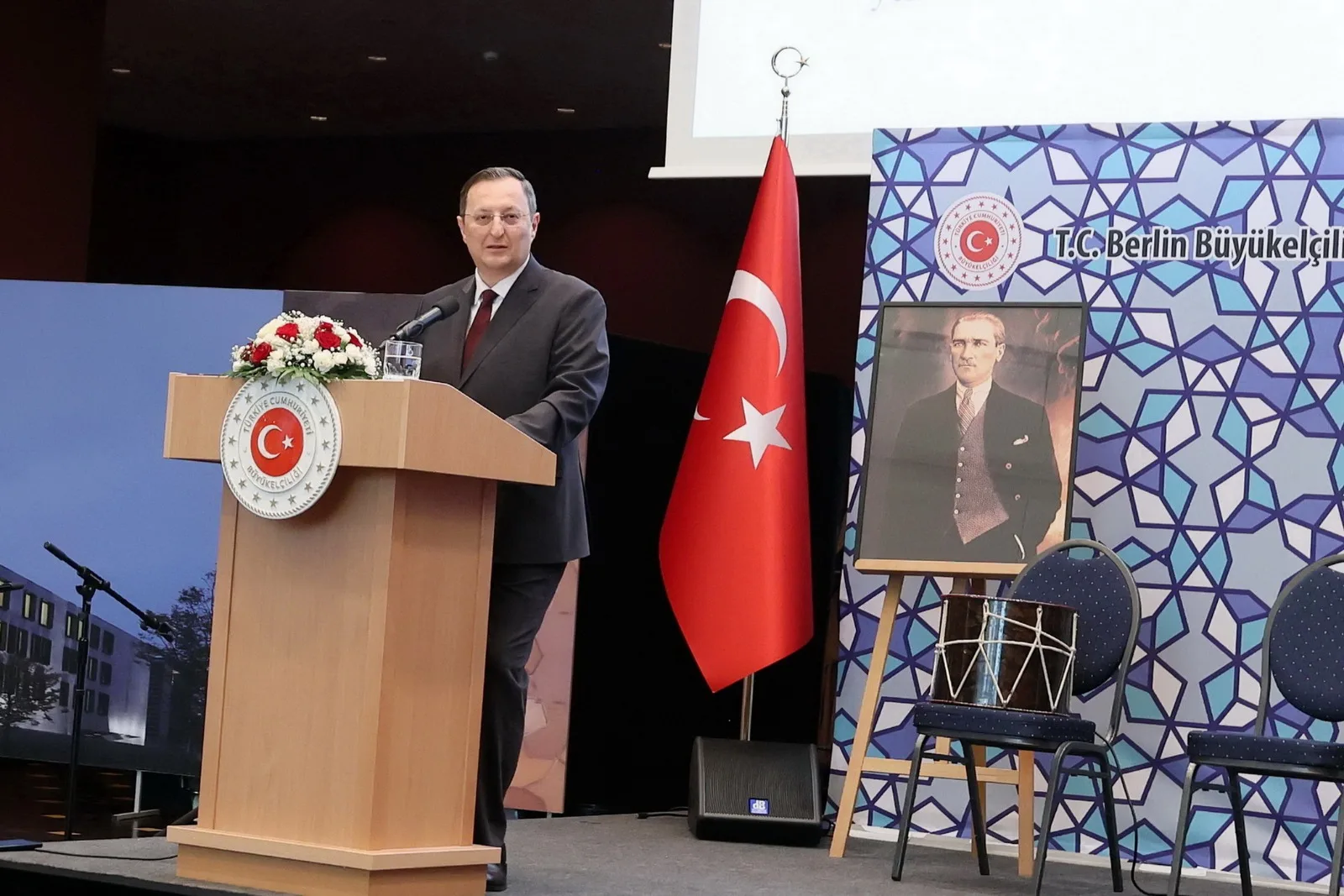 Berlin’de Türk Dünyasının Kalbi Nevruz’la Attı