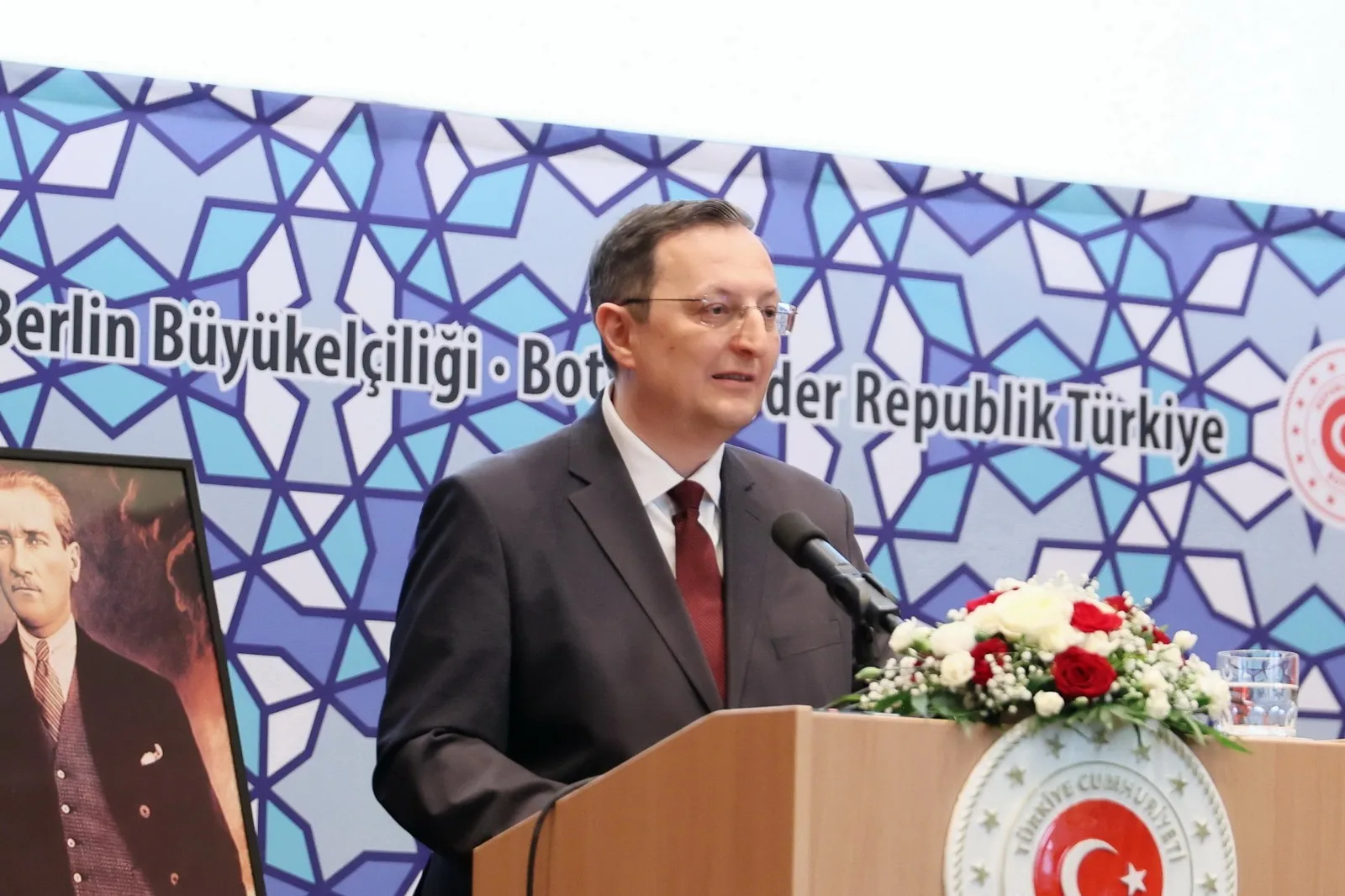 Berlin’de Türk Dünyasının Kalbi Nevruz’la Attı