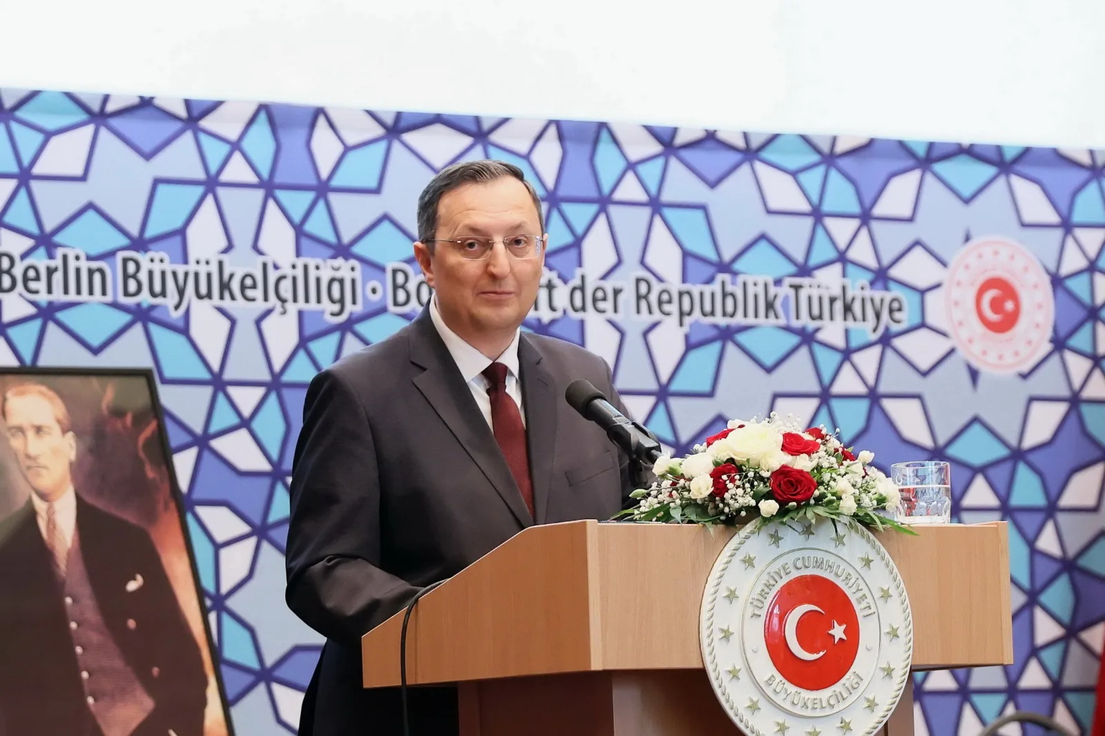 Berlin’de Türk Dünyasının Kalbi Nevruz’la Attı