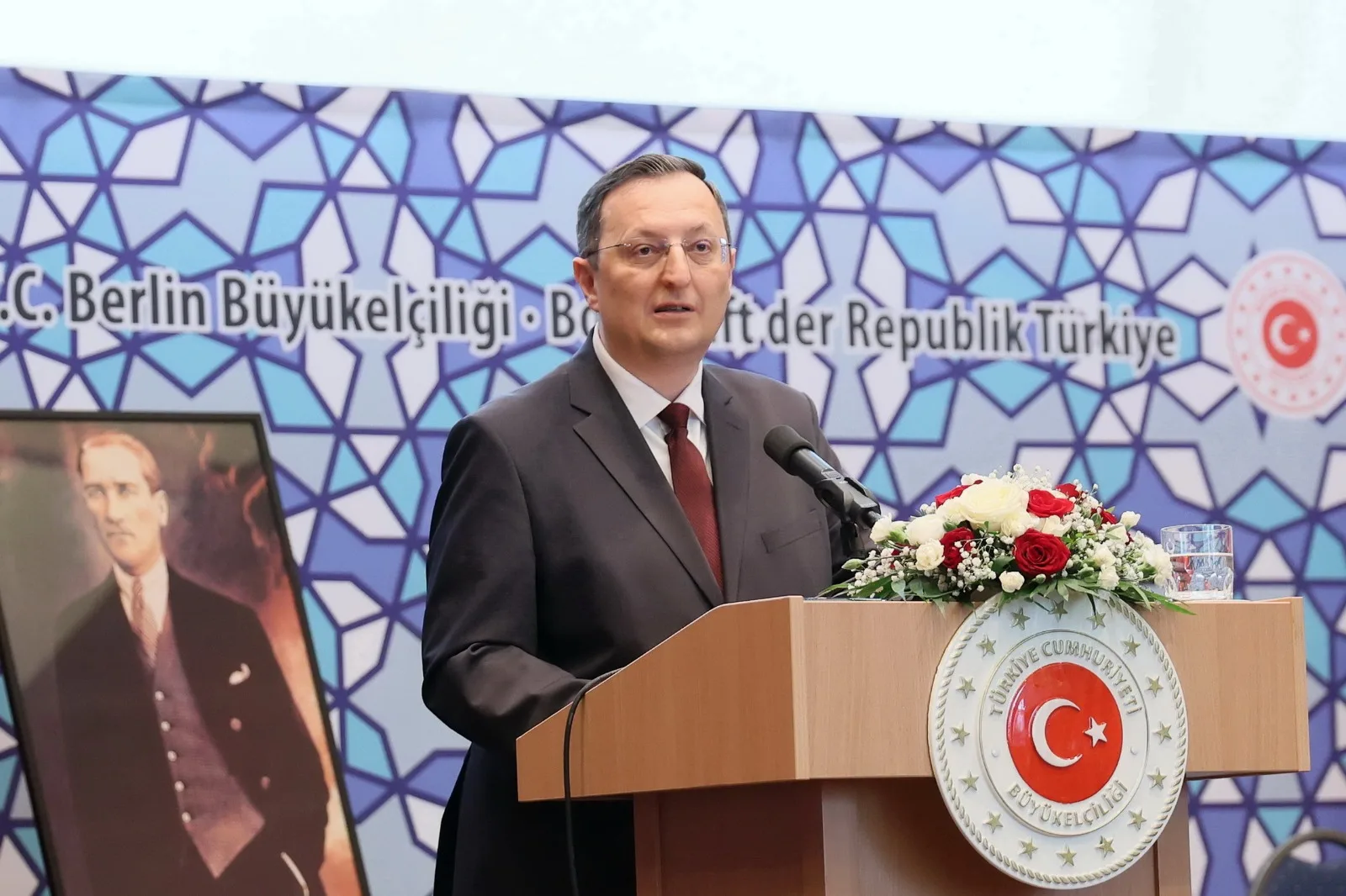 Berlin’de Türk Dünyasının Kalbi Nevruz’la Attı