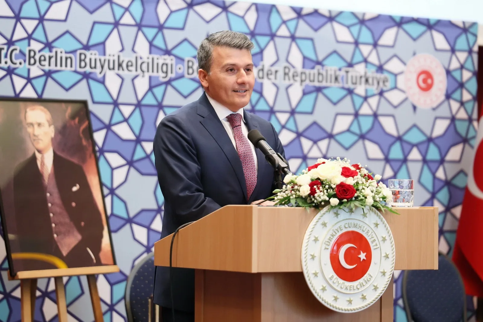 Berlin’de Türk Dünyasının Kalbi Nevruz’la Attı