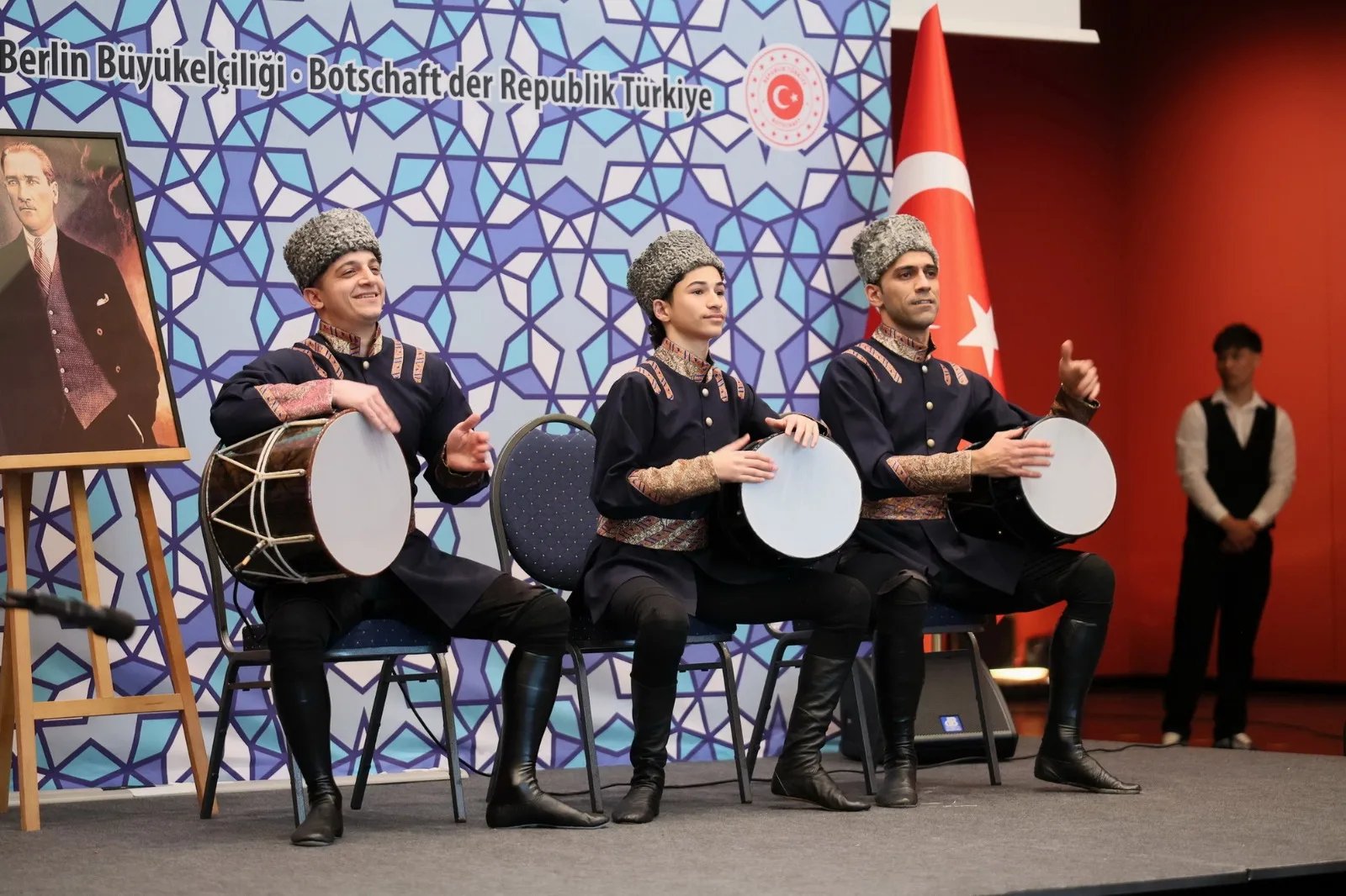 Berlin’de Türk Dünyasının Kalbi Nevruz’la Attı