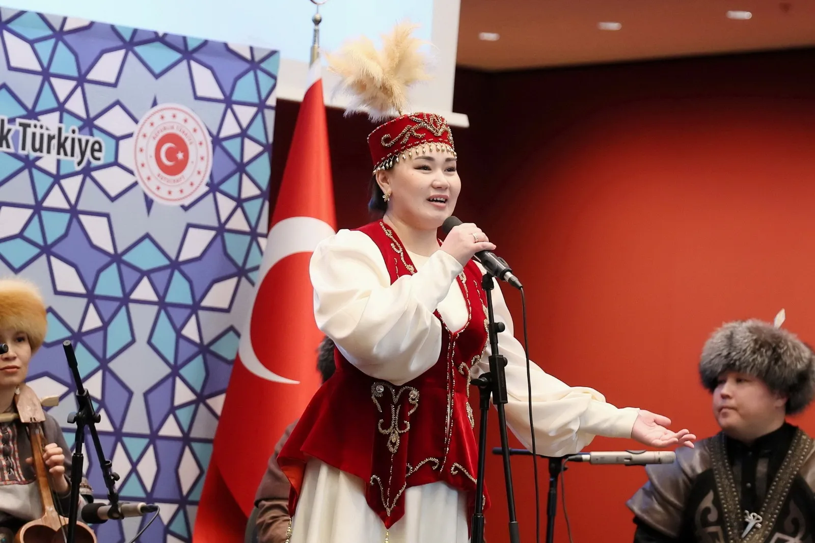 Berlin’de Türk Dünyasının Kalbi Nevruz’la Attı