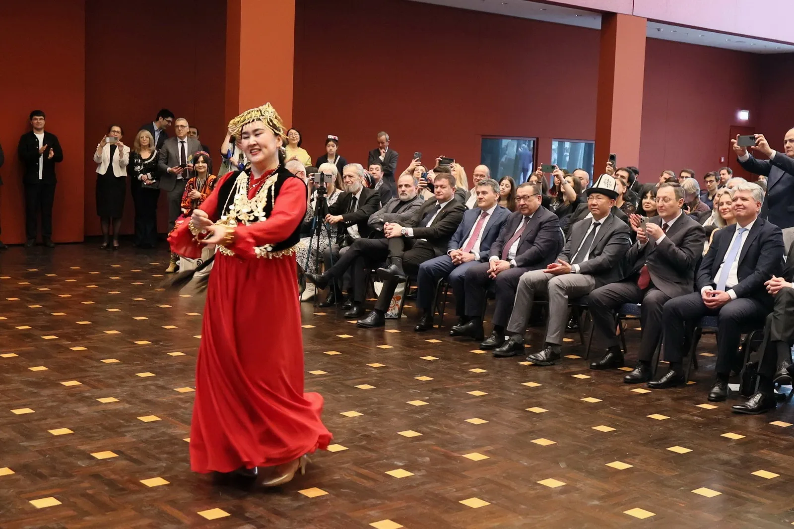 Berlin’de Türk Dünyasının Kalbi Nevruz’la Attı