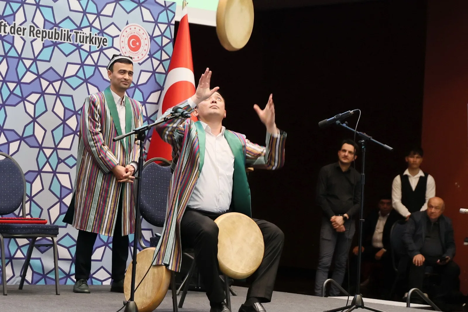 Berlin’de Türk Dünyasının Kalbi Nevruz’la Attı
