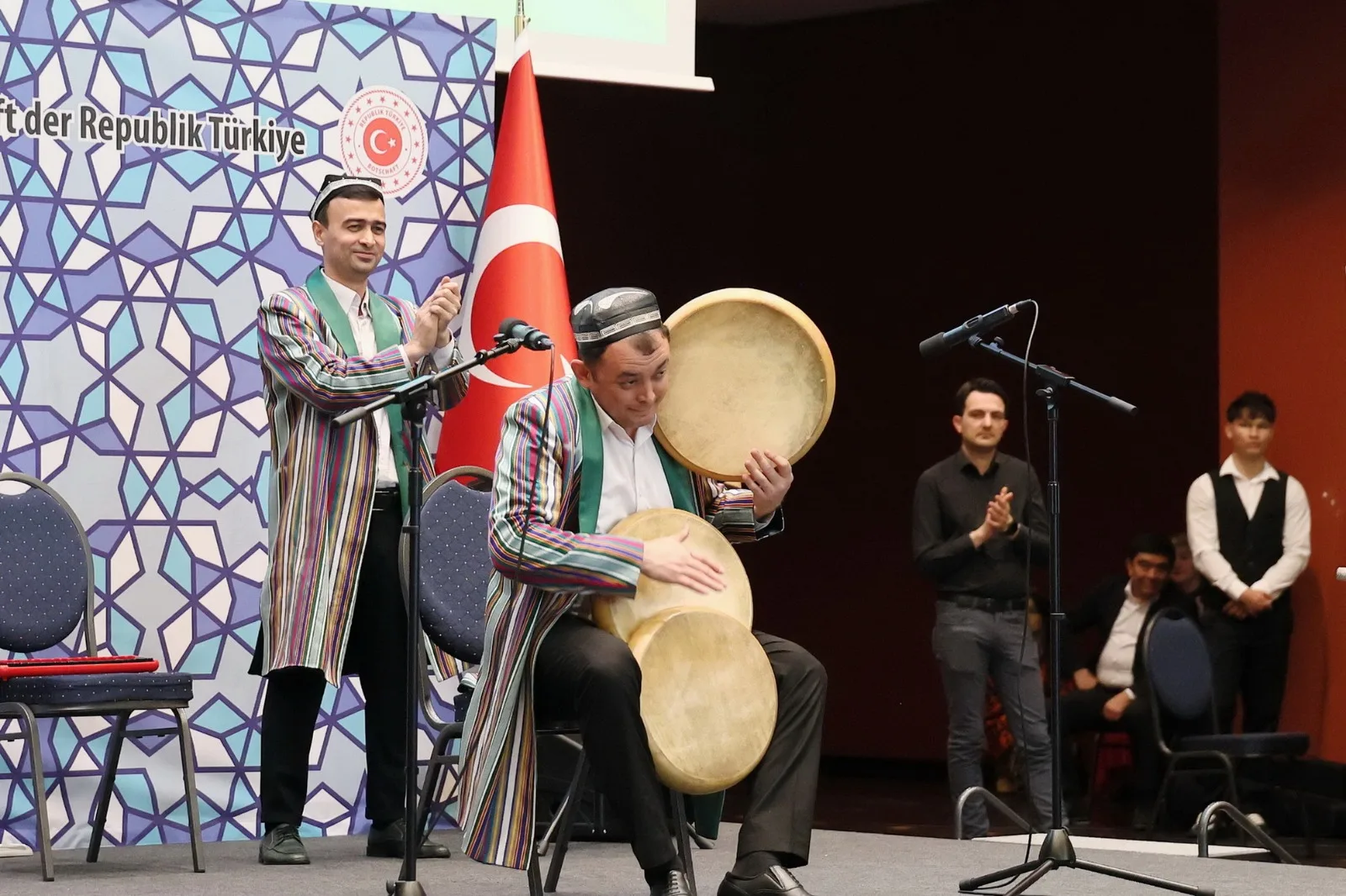 Berlin’de Türk Dünyasının Kalbi Nevruz’la Attı