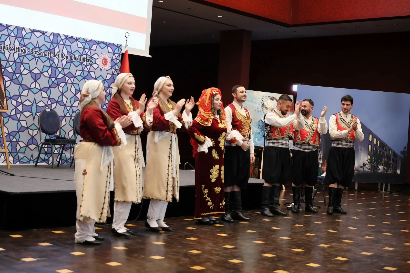 Berlin’de Türk Dünyasının Kalbi Nevruz’la Attı