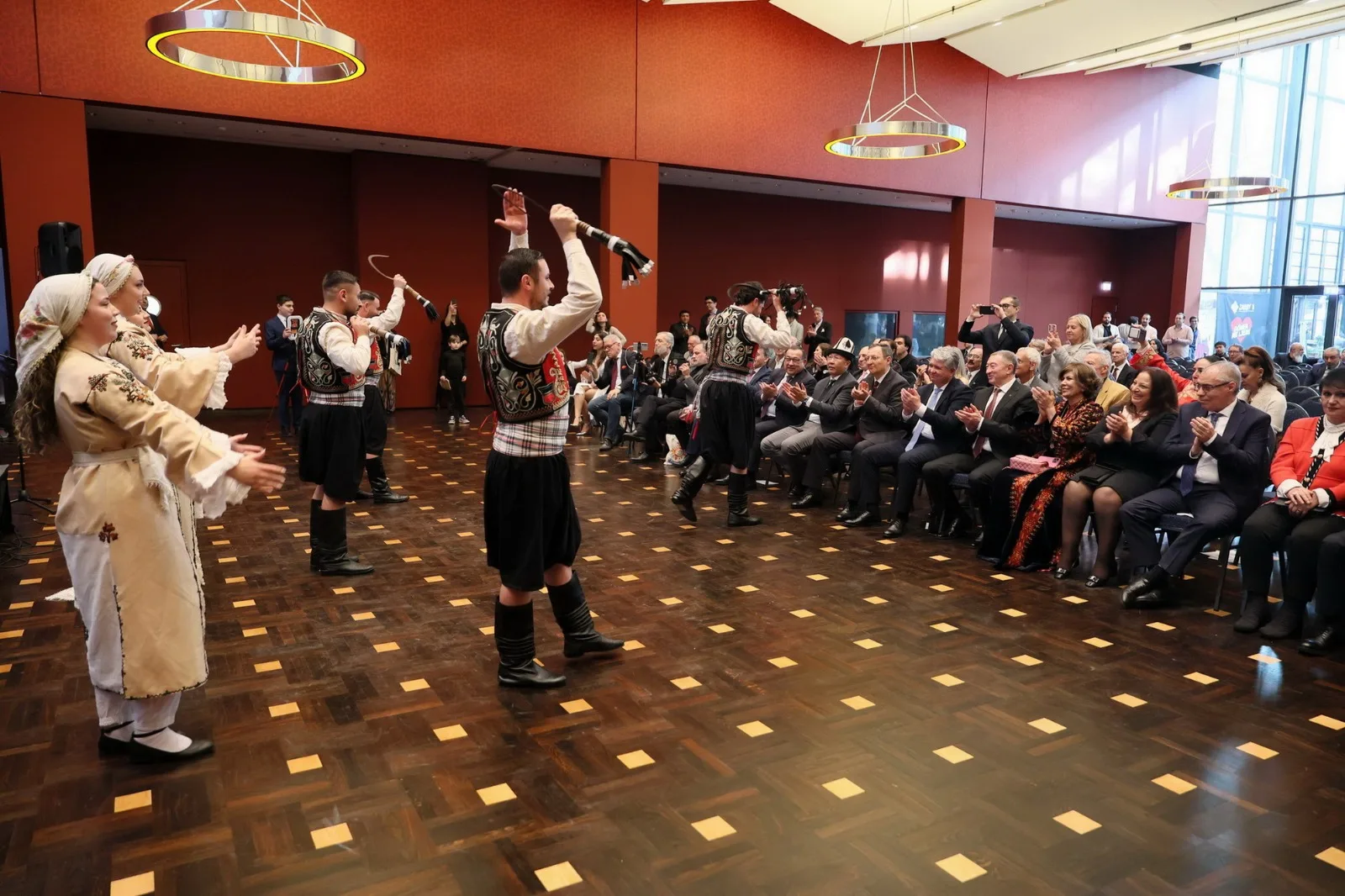 Berlin’de Türk Dünyasının Kalbi Nevruz’la Attı