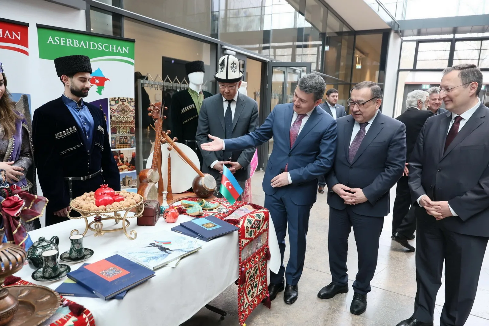 Berlin’de Türk Dünyasının Kalbi Nevruz’la Attı