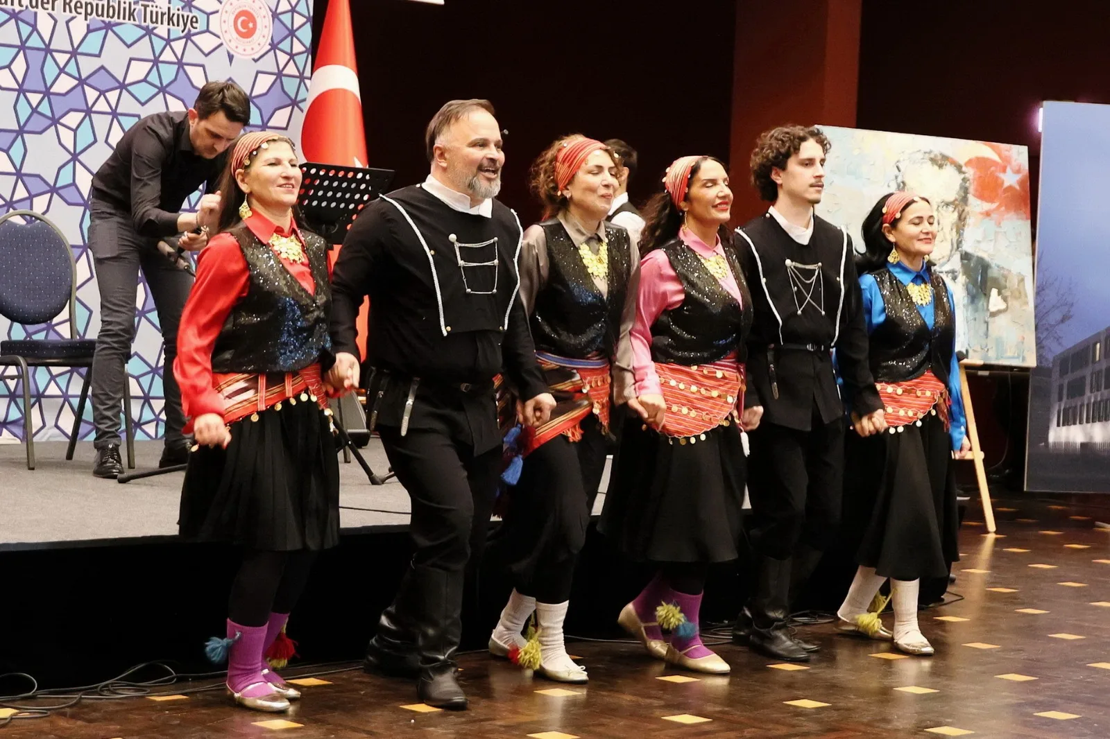 Berlin’de Türk Dünyasının Kalbi Nevruz’la Attı