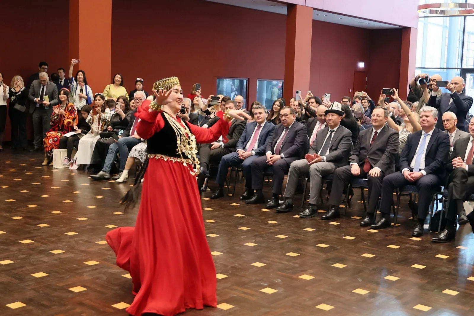 Berlin’de Türk Dünyasının Kalbi Nevruz’la Attı