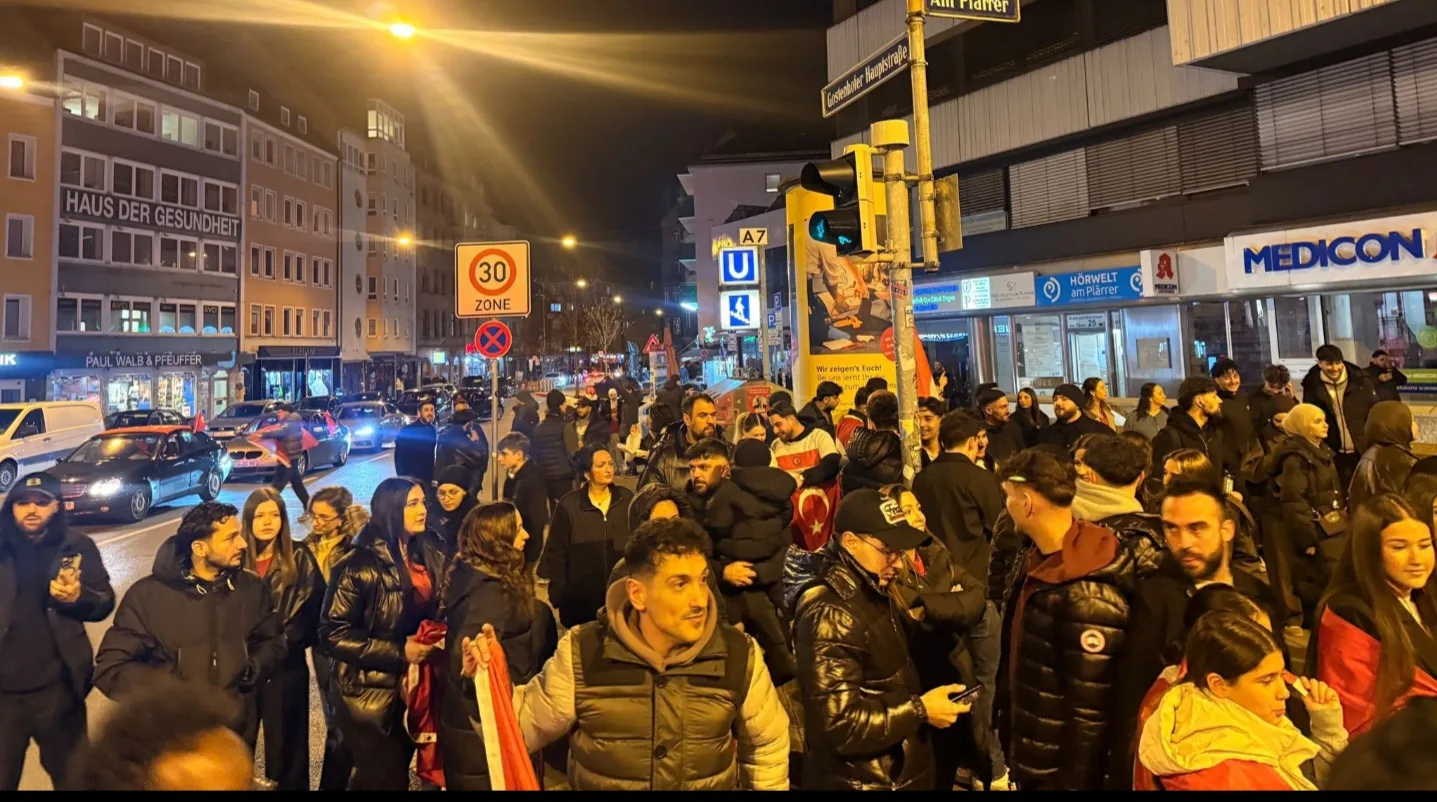 Nürnberg’de milli coşku