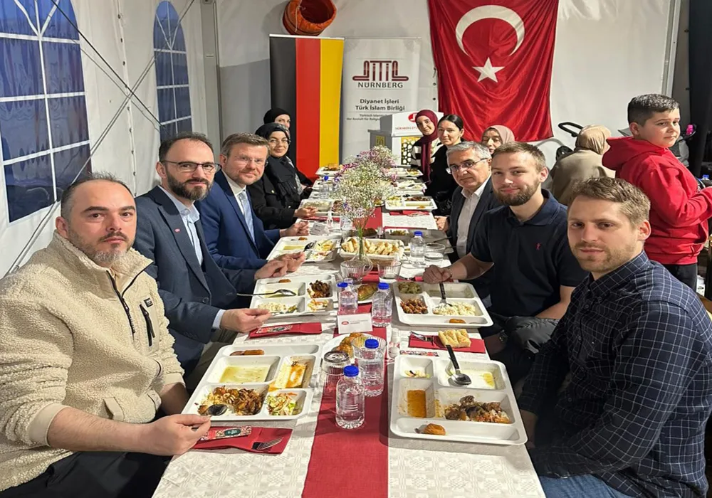 Başkan König İftar Çadırında Halkla İç İçe