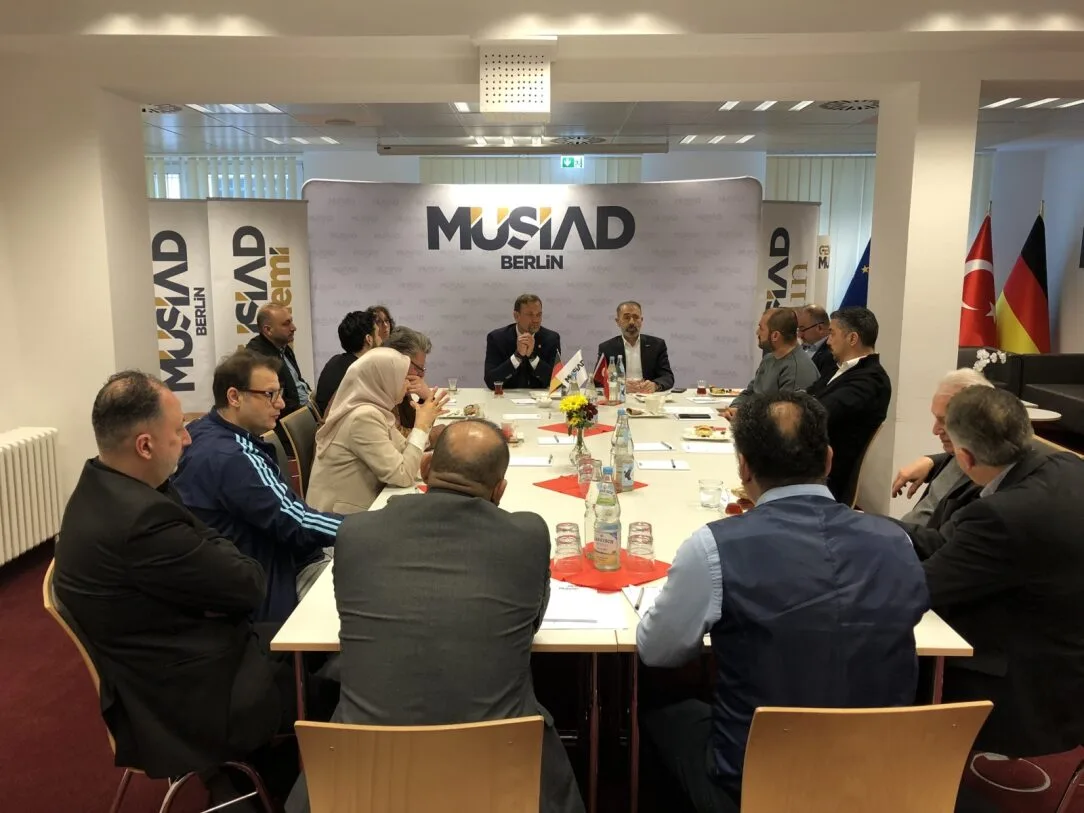 MÜSİAD Berlin’de Siyasi ve Ekonomik Diyalog