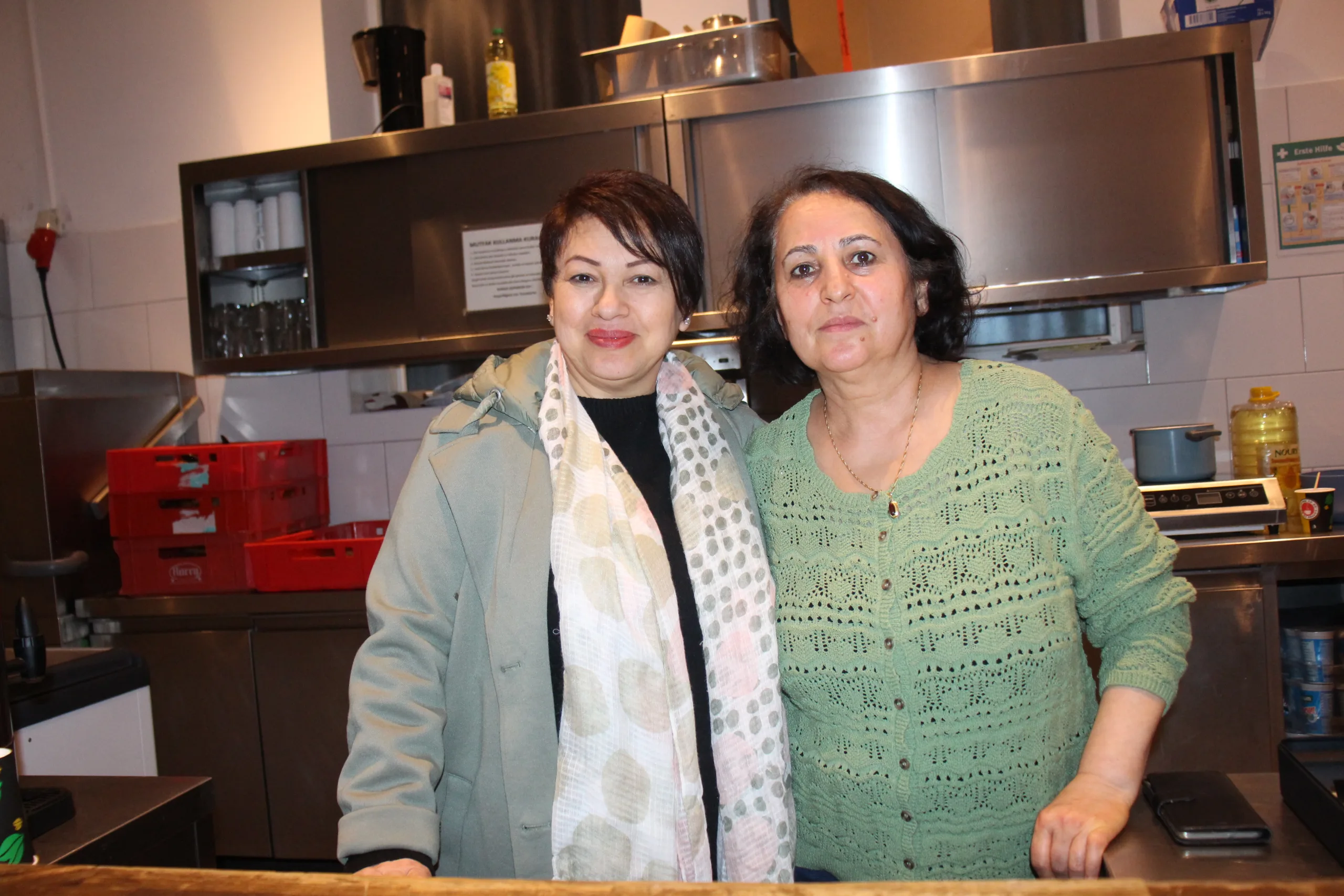 HAMBURG’DA AZİZ NESİN VAKFI İÇİN ANLAMLI DAYANIŞMA GECESİ