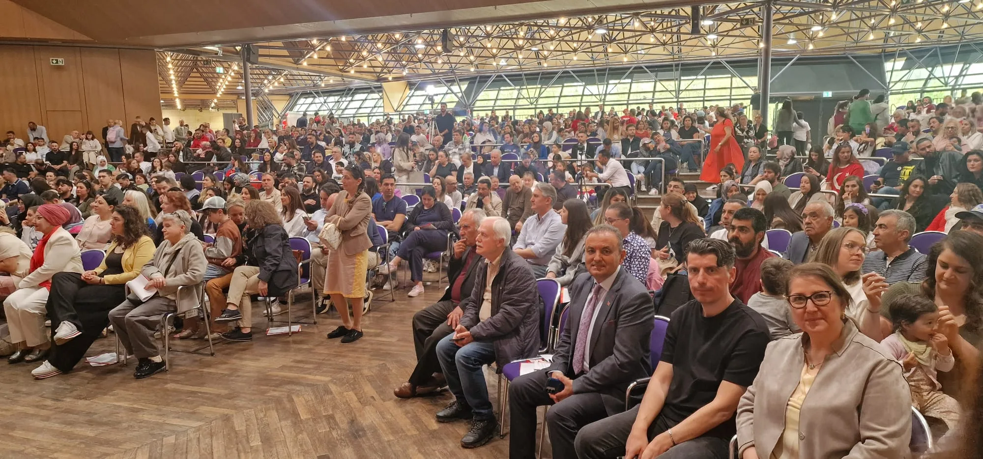 Gurbetçi Çocuklar 23 Nisan’ı Fürth’te Renkli Gösterilerle Kutladı