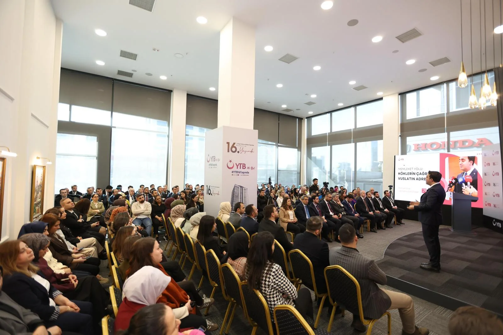YTB, “Şahsiyeti Tahkim, Yarını İnşa” vizyonuyla 16. yılını kutladı
