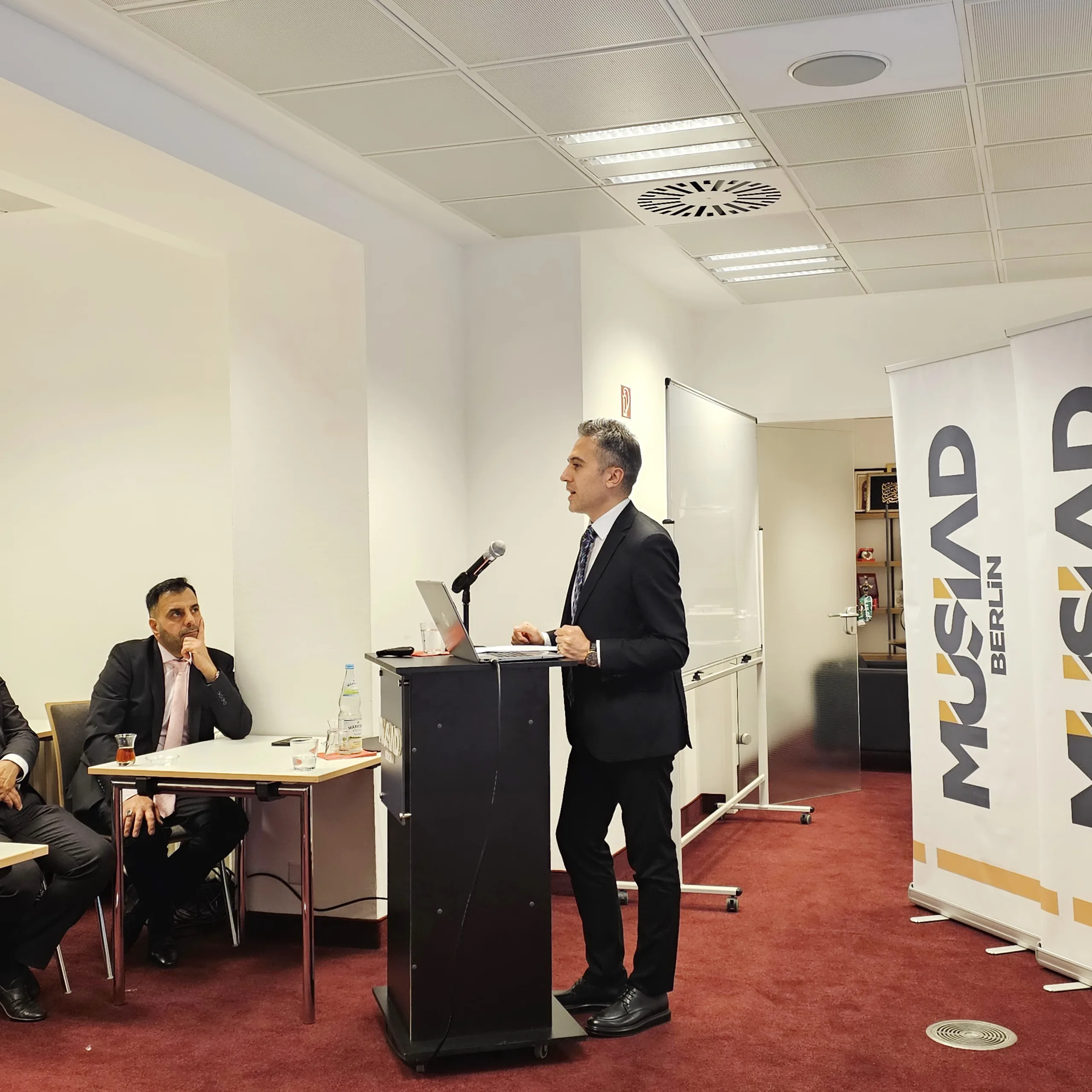 MÜSİAD Akademi Berlin’den “Rehber Ebeveynlik” Konferansı