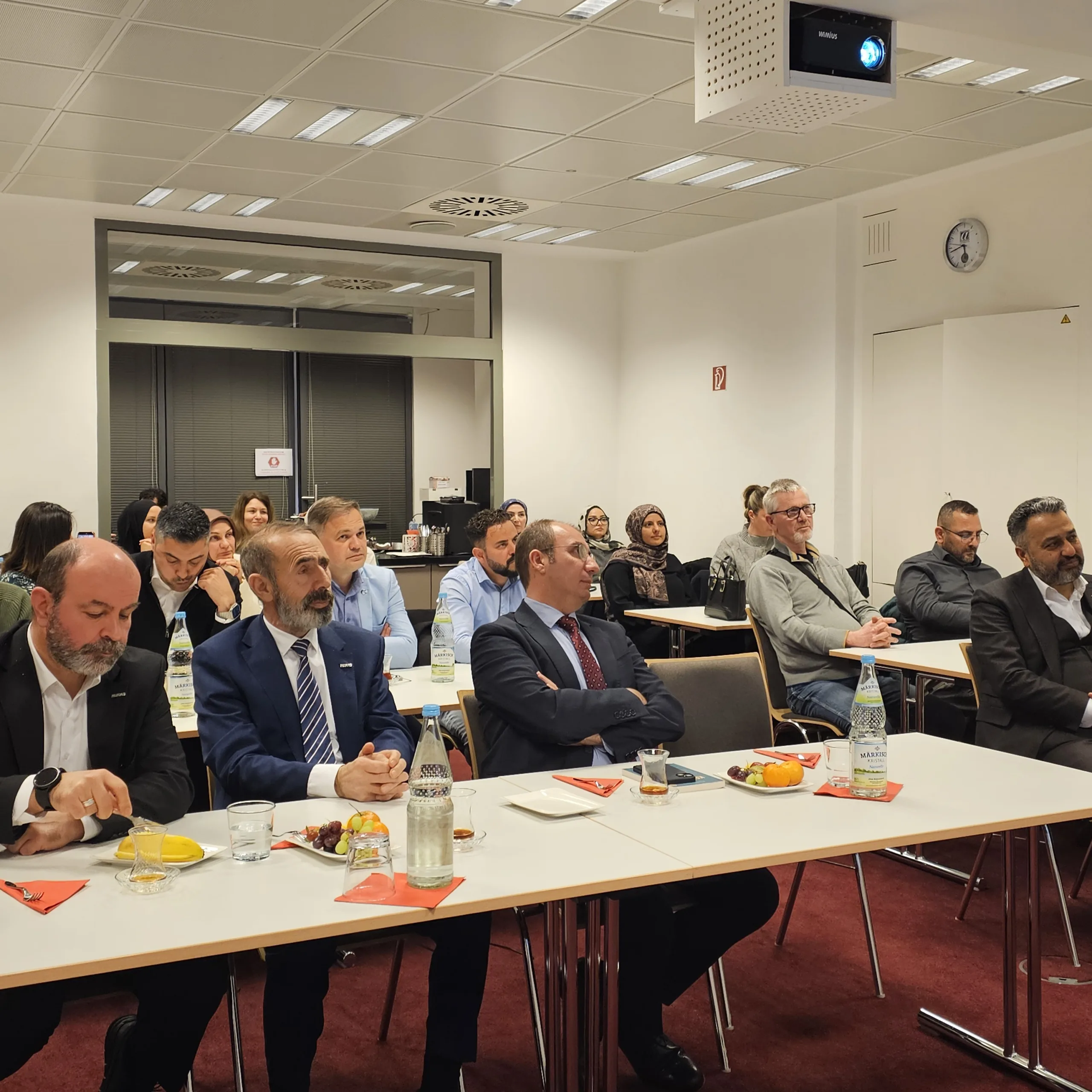 Berlin’de “Rehber Ebeveynlik” Konferansına Yoğun İlgi