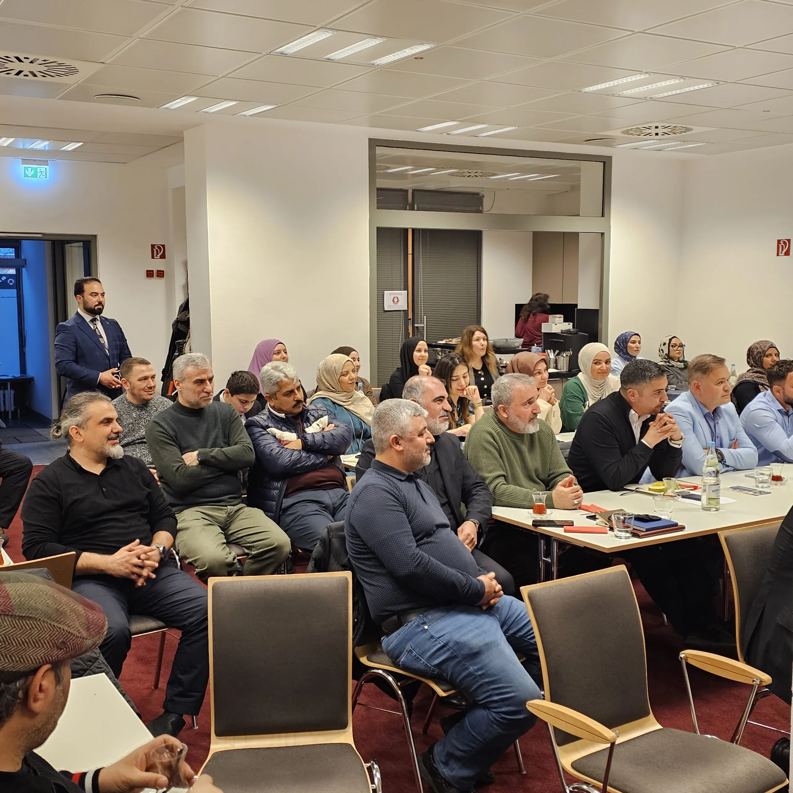 Berlin’de “Rehber Ebeveynlik” Konferansına Yoğun İlgi