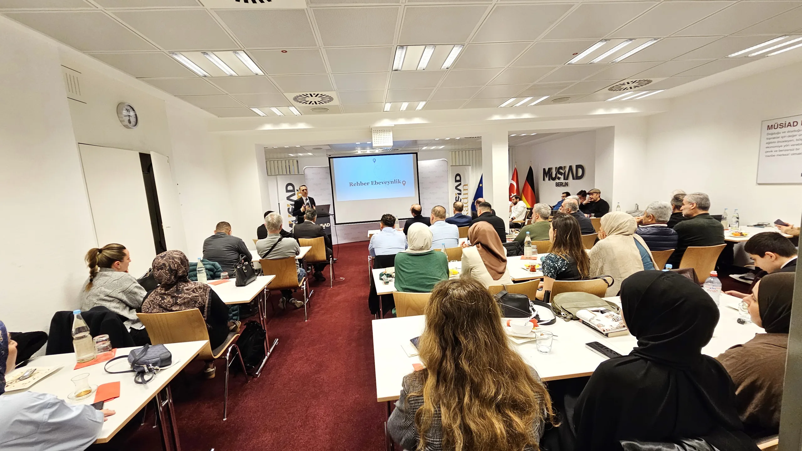 MÜSİAD Akademi Berlin’den “Rehber Ebeveynlik” Konferansı