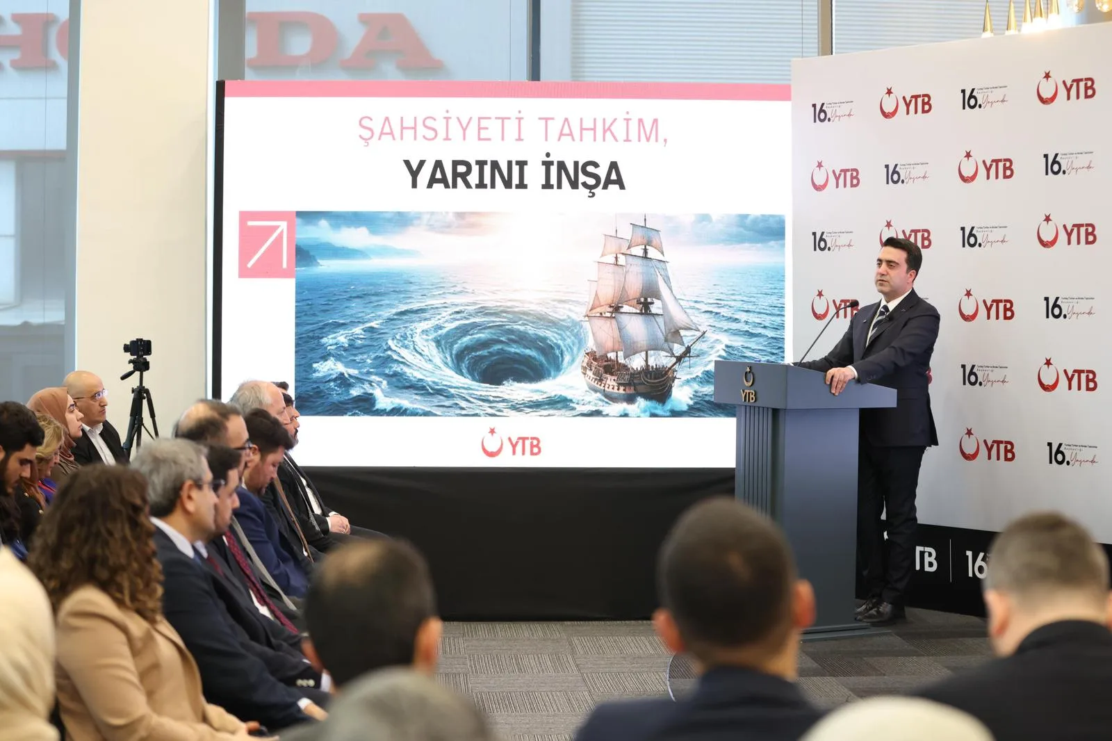 YTB, “Şahsiyeti Tahkim, Yarını İnşa” vizyonuyla 16. yılını kutladı
