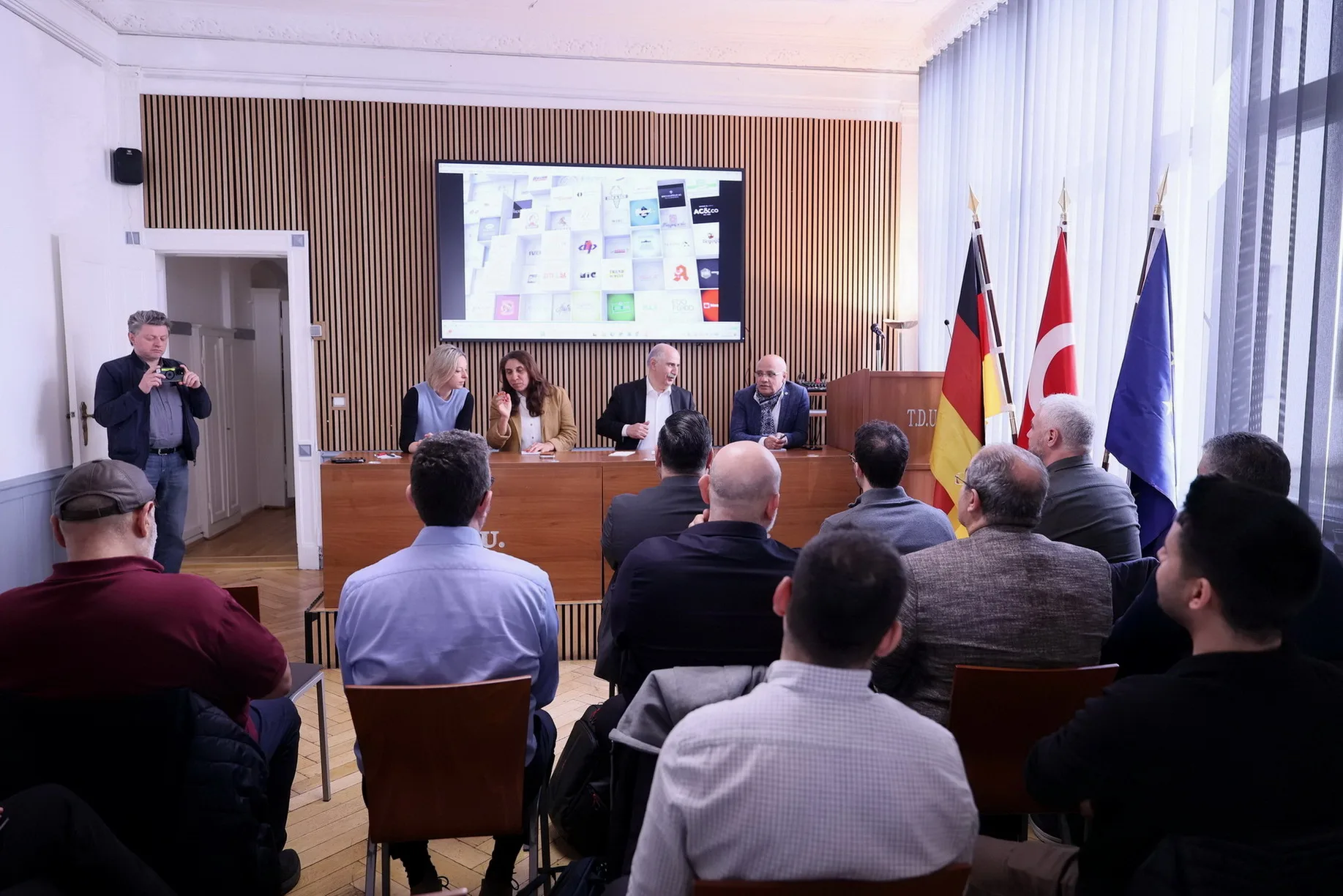 Berlin’de Türk-Alman İş Dünyası Arasında Teknoloji ve İş Birliği Köprüsü Kuruldu