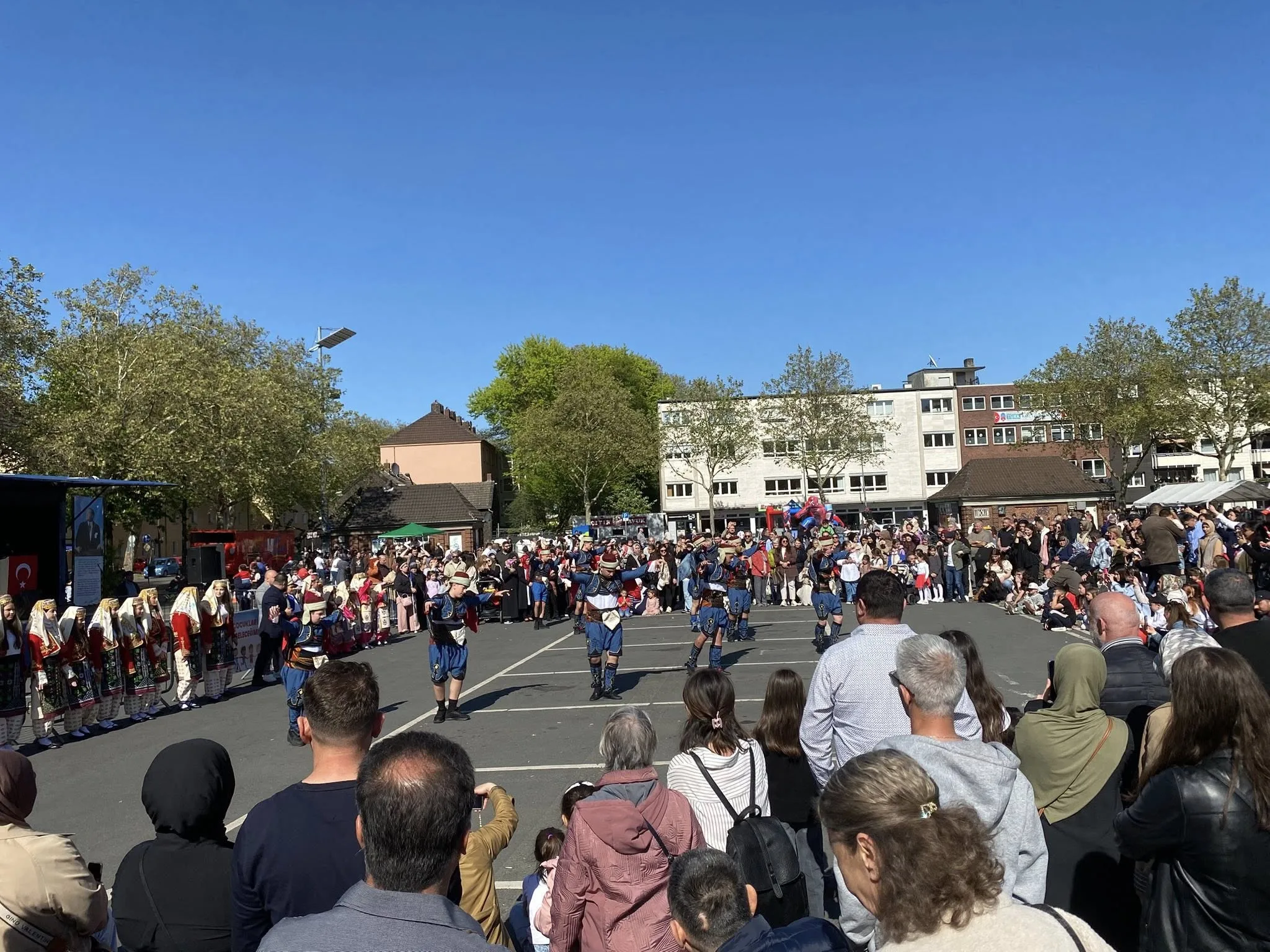 BALDER’den Duisburg’da 23 Nisan’a görkemli kutlama