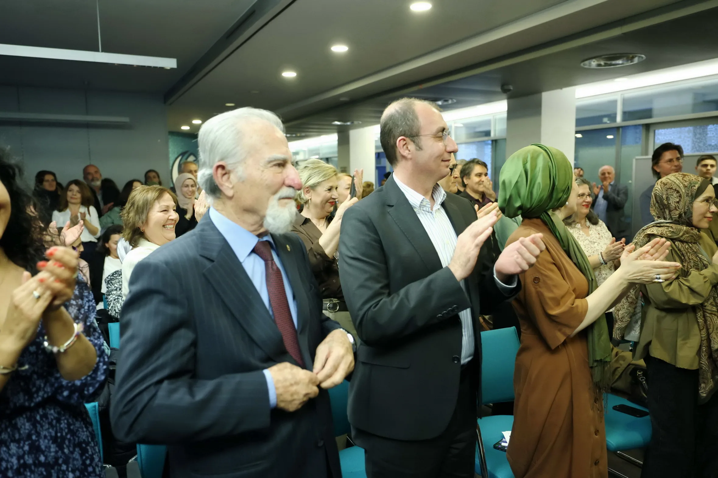Berlin’de “Şarkılar ve Hikayeleri” Konseri Büyüledi