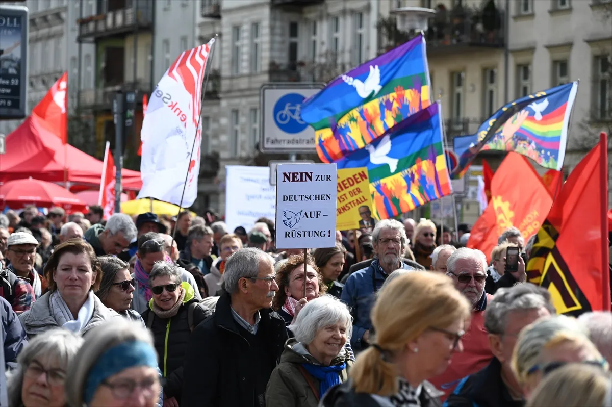 Berlin'de Paskalya yürüyüşü düzenlendi