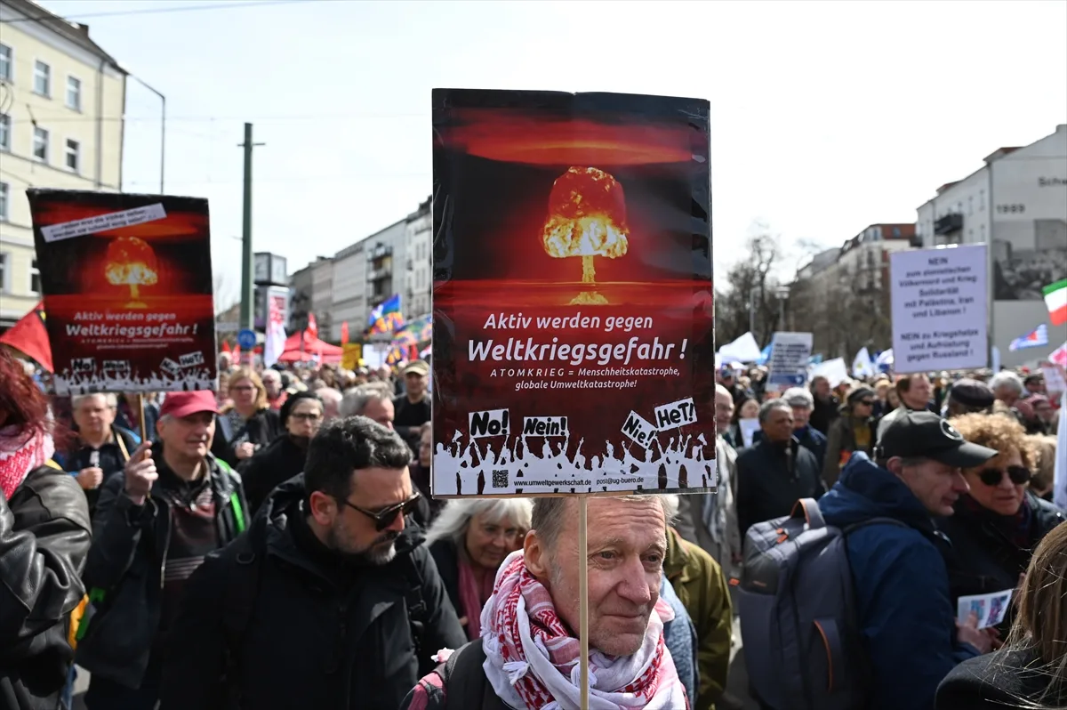Berlin'de Paskalya yürüyüşü düzenlendi
