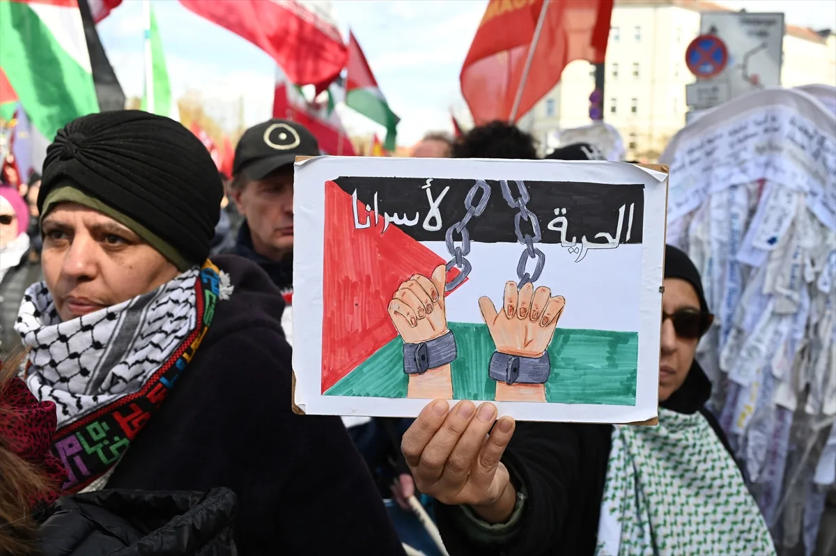Berlin'de Paskalya yürüyüşü düzenlendi