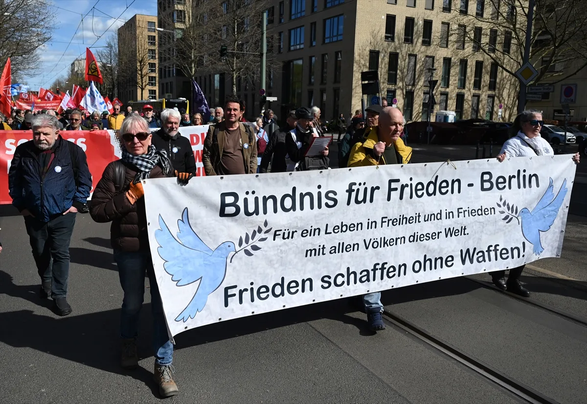 Berlin'de Paskalya yürüyüşü düzenlendi
