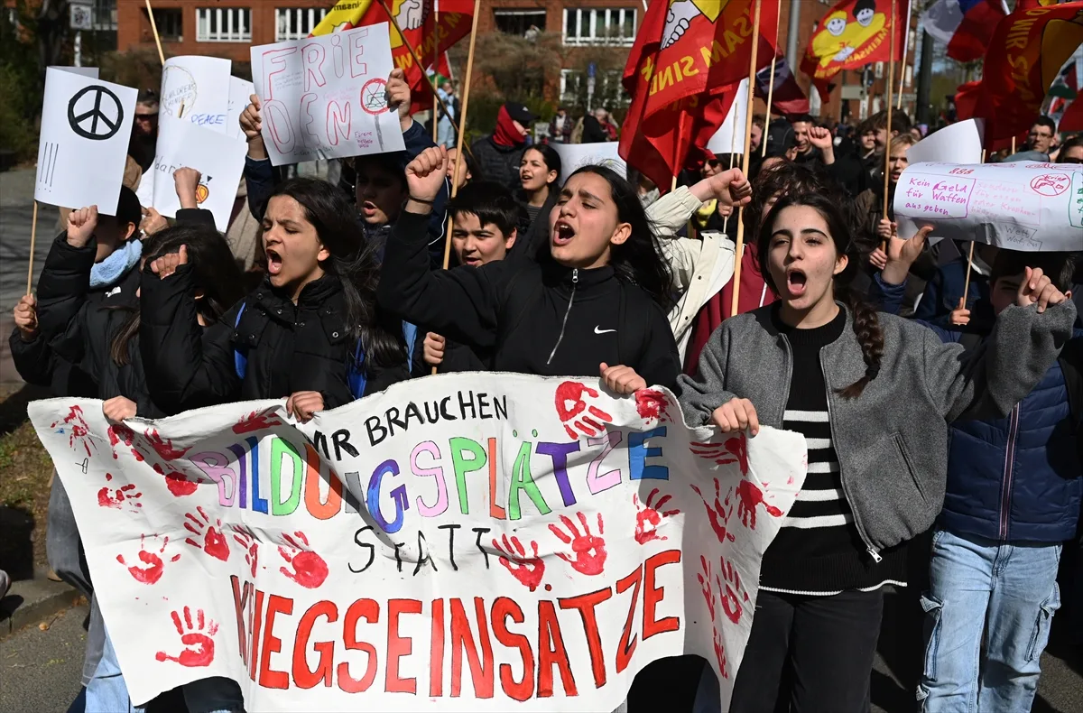 Berlin'de Paskalya yürüyüşü düzenlendi
