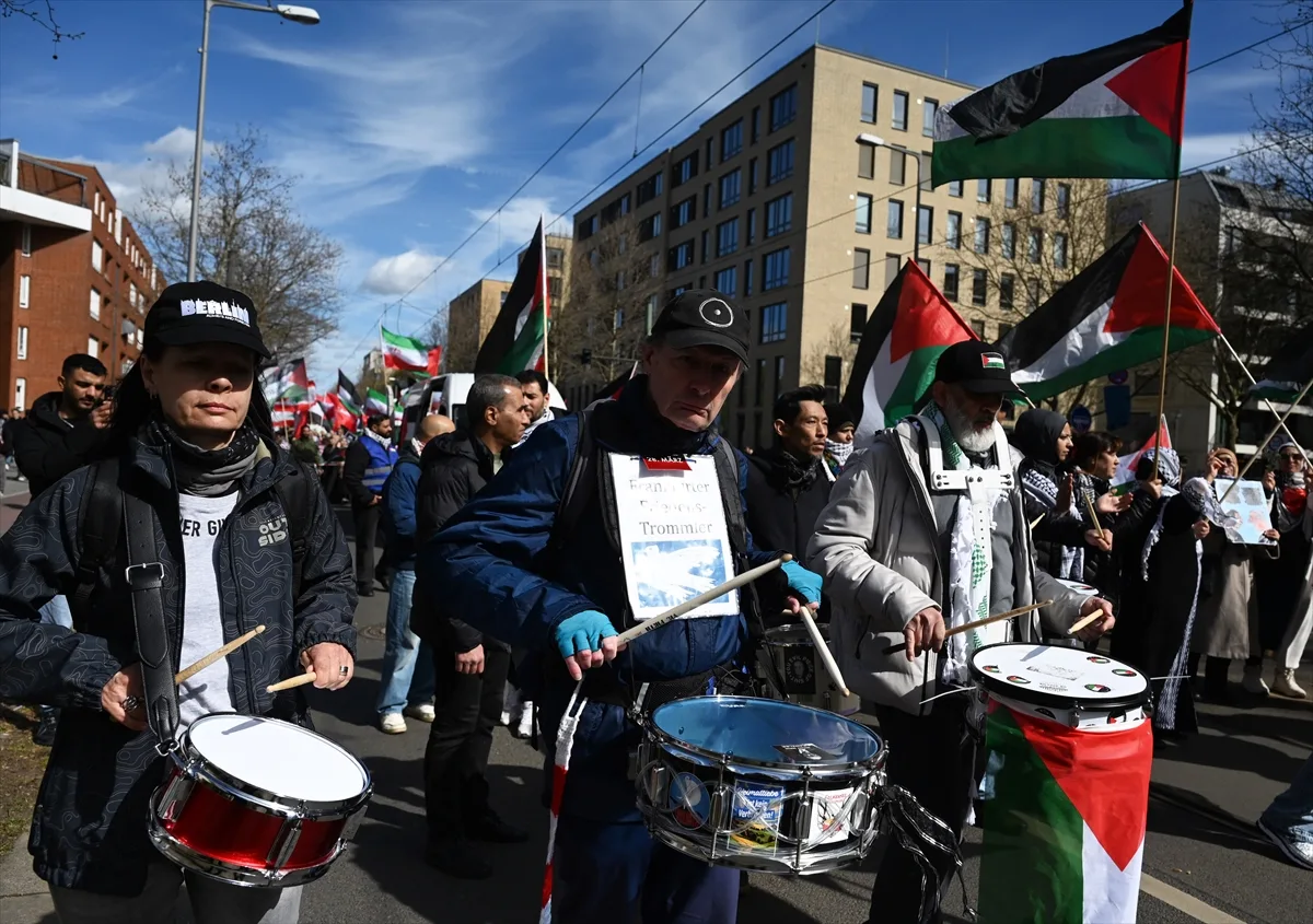 Berlin'de Paskalya yürüyüşü düzenlendi