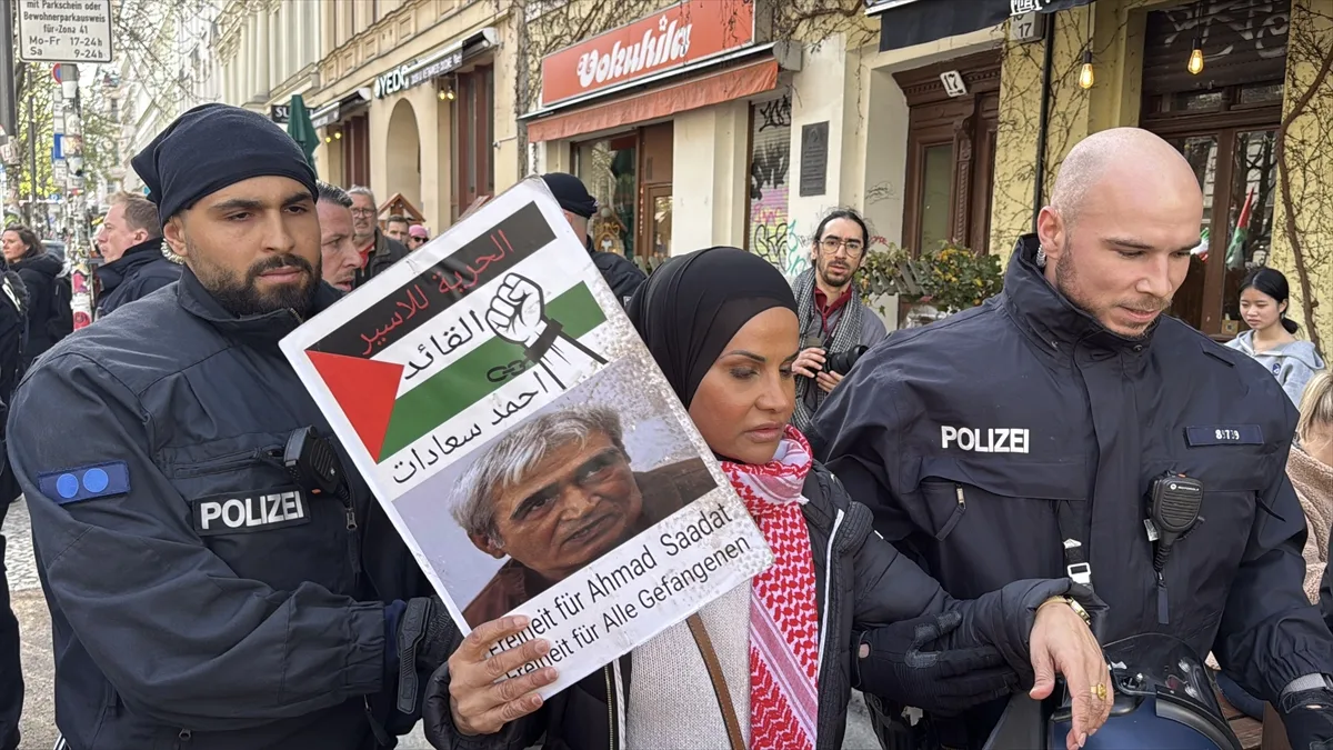 Berlin’de Barış ve Silahsızlanma Çağrıları Yükseldi