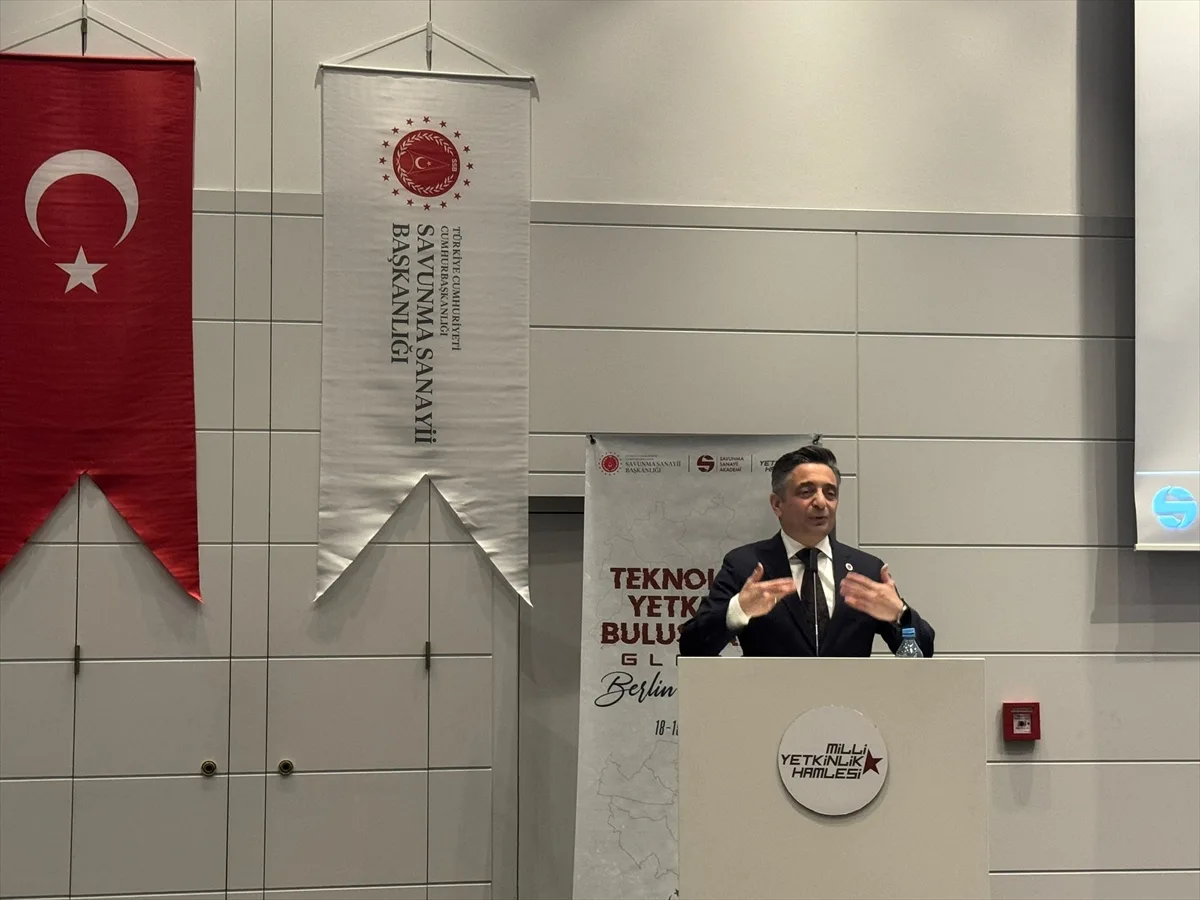 Türk savunma sanayisi Berlin'de nitelikli insan kaynağıyla buluştu