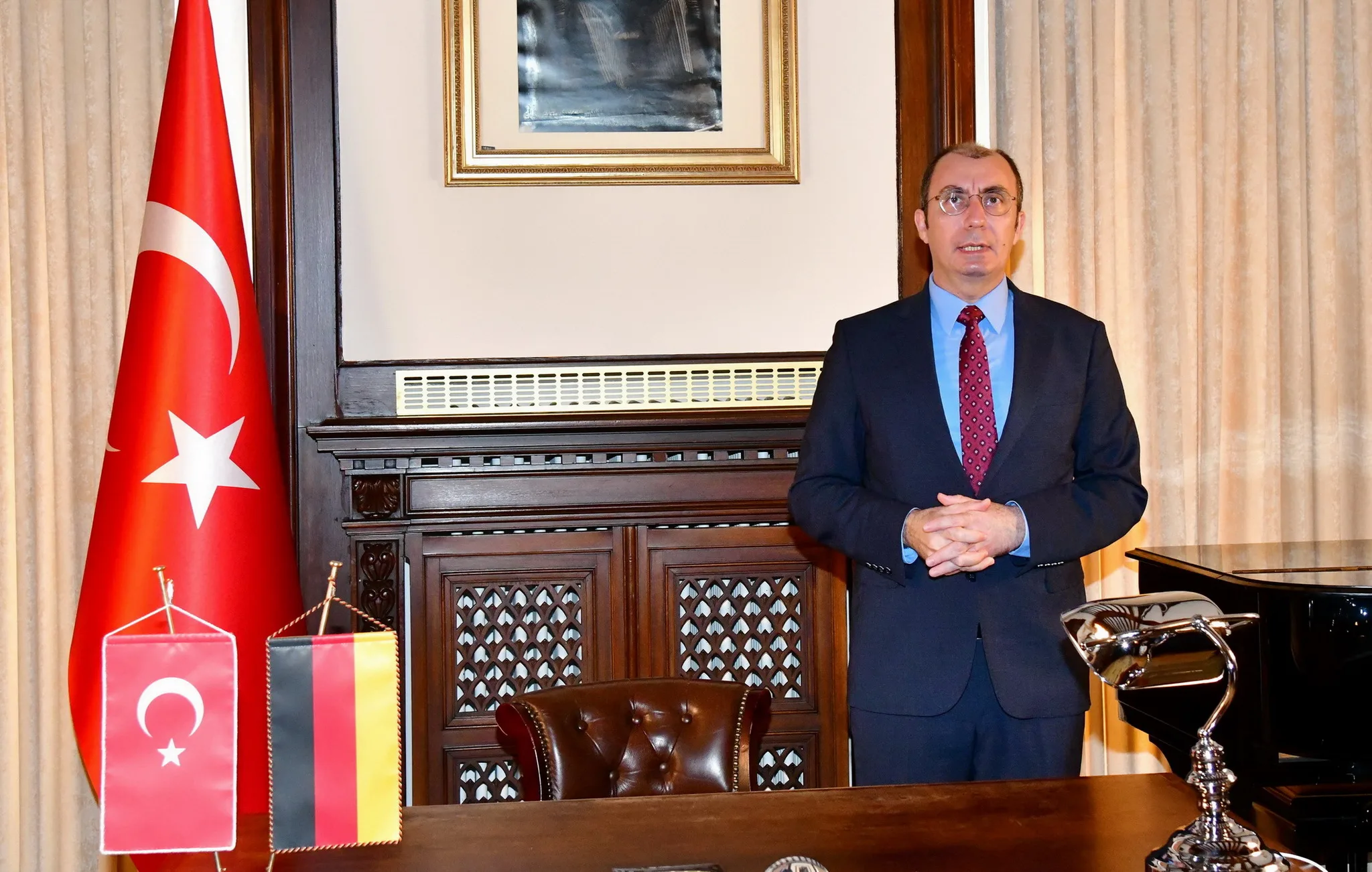 Berlin’de 23 Nisan Gururu: “Geleceğin Elçileri Makam Koltuklarını Devraldı”