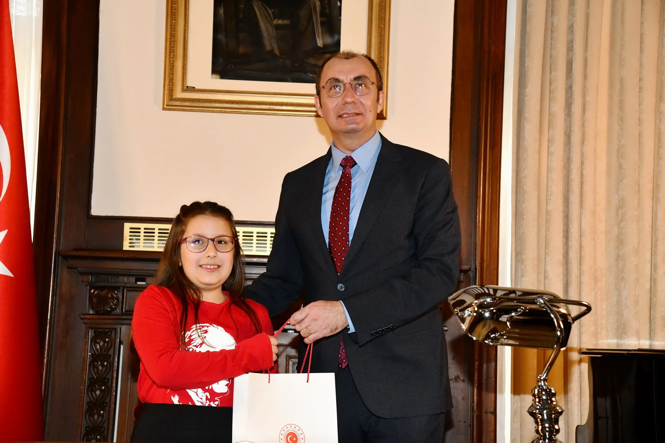 Berlin’de 23 Nisan Gururu: “Geleceğin Elçileri Makam Koltuklarını Devraldı”