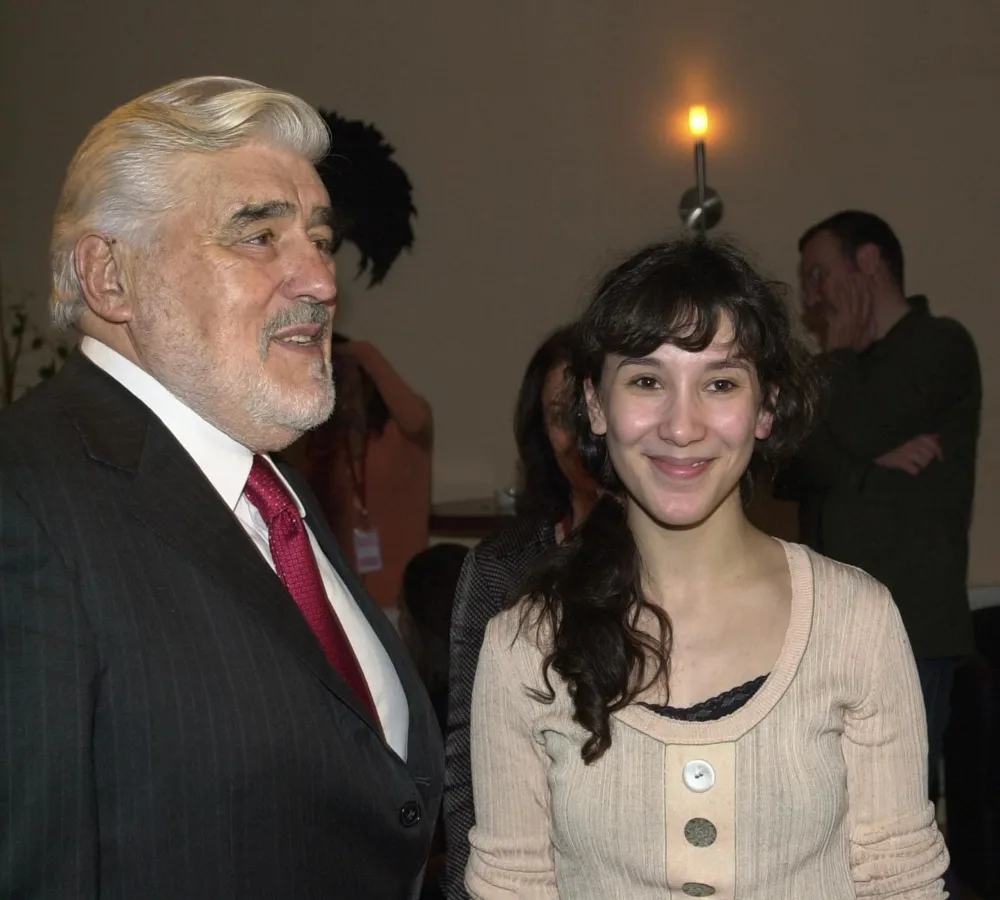 Kariyerinin zirvesinde üstlendiği Karl Marx rolü ona yakışmıştı