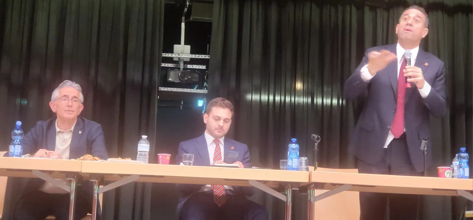 CHP, Frankfurt’tan seslendi: “Mücadeleye devam“