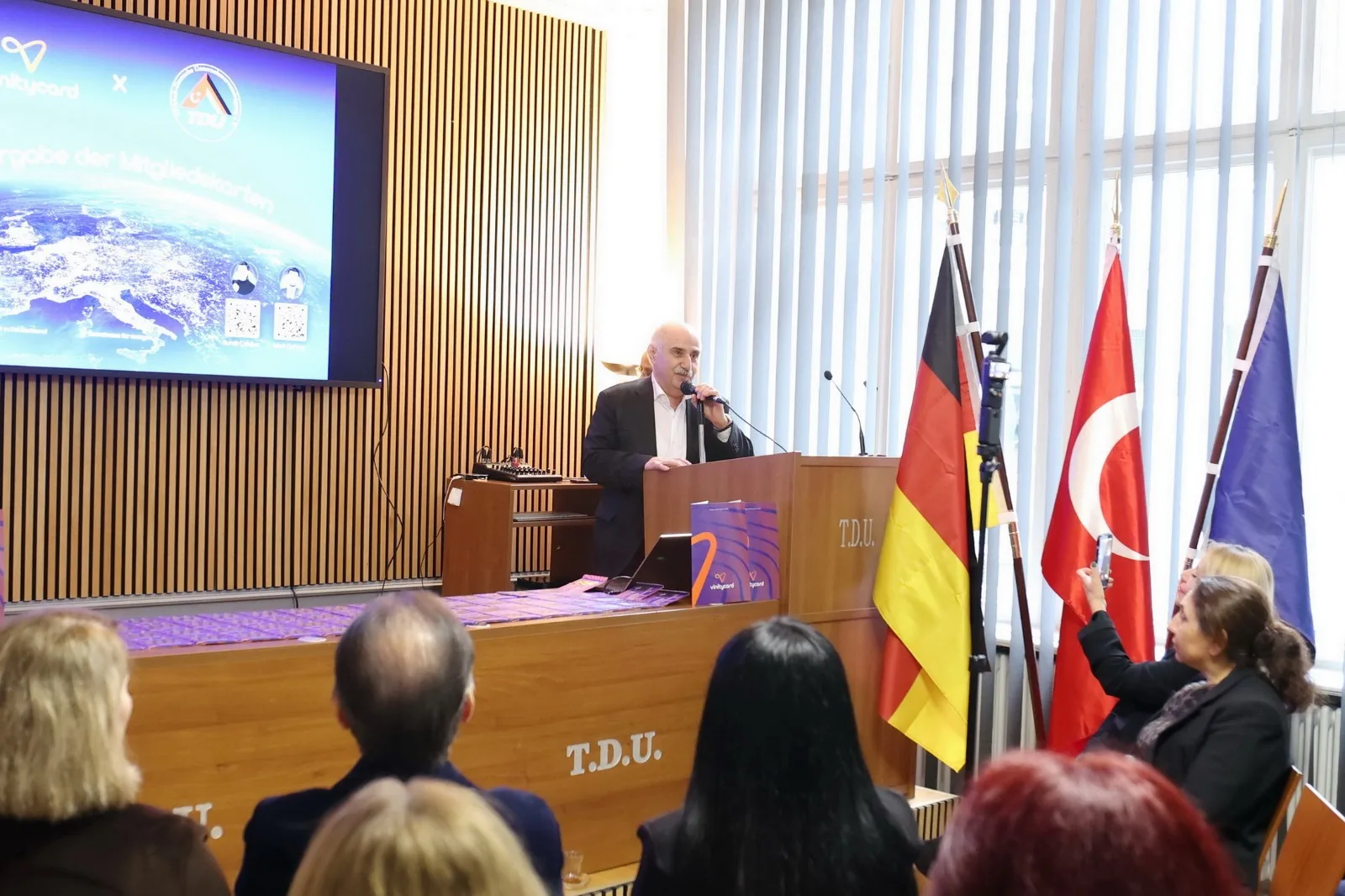 TDU’da Dijital Dönüşüm Rüzgarı: Vinitycard’lar Sahiplerini Buldu