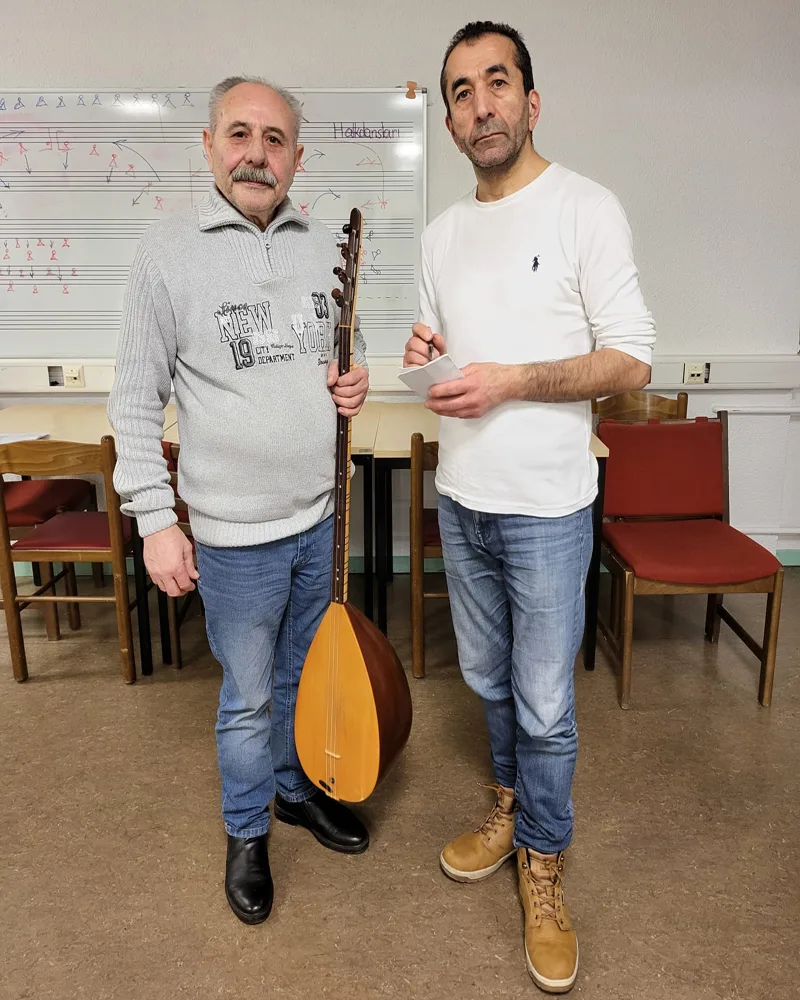 Kazım Birlik: “Halk ozanı elli yılda zor yetişir, ozanlar sesli bayraktır”