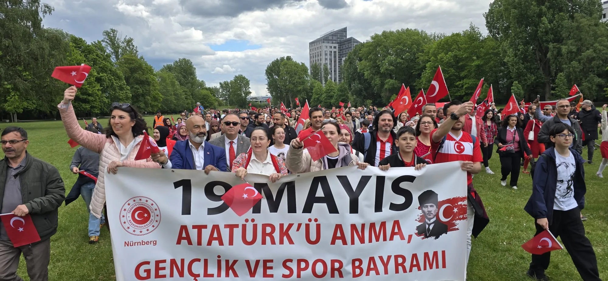 Başkonsolos Cebeci: “Türkiye Cumhuriyeti Siz Gençlere Emanet”
