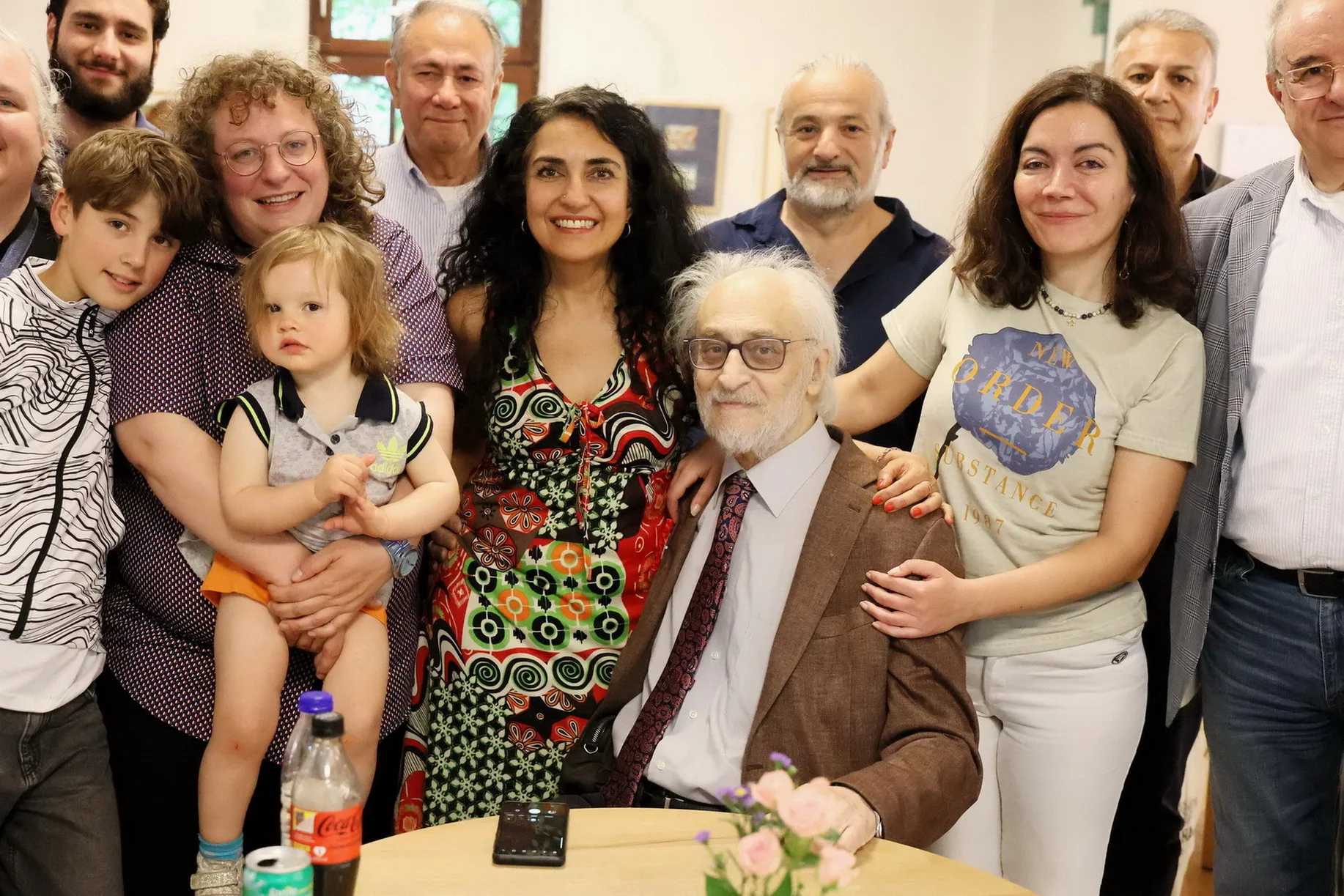 Berlin’de Safter Çınar’a Duygu Dolu 80. Yaş Günü Sürprizi
