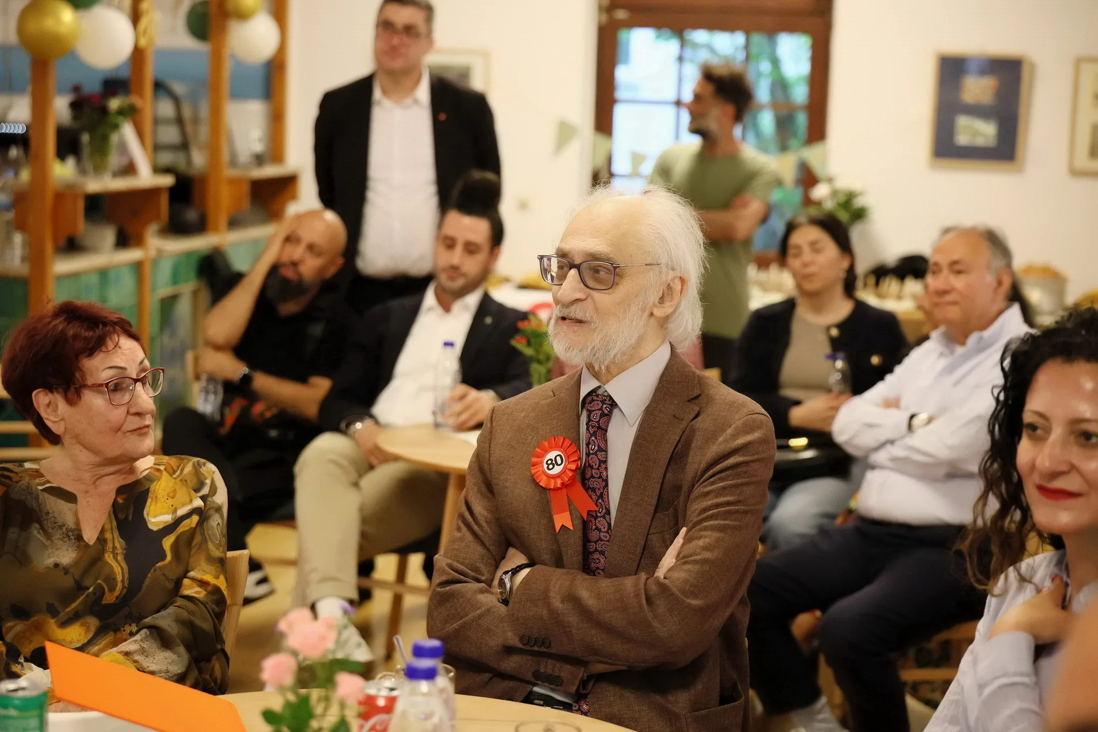 Berlin’de Safter Çınar’a Duygu Dolu 80. Yaş Günü Sürprizi